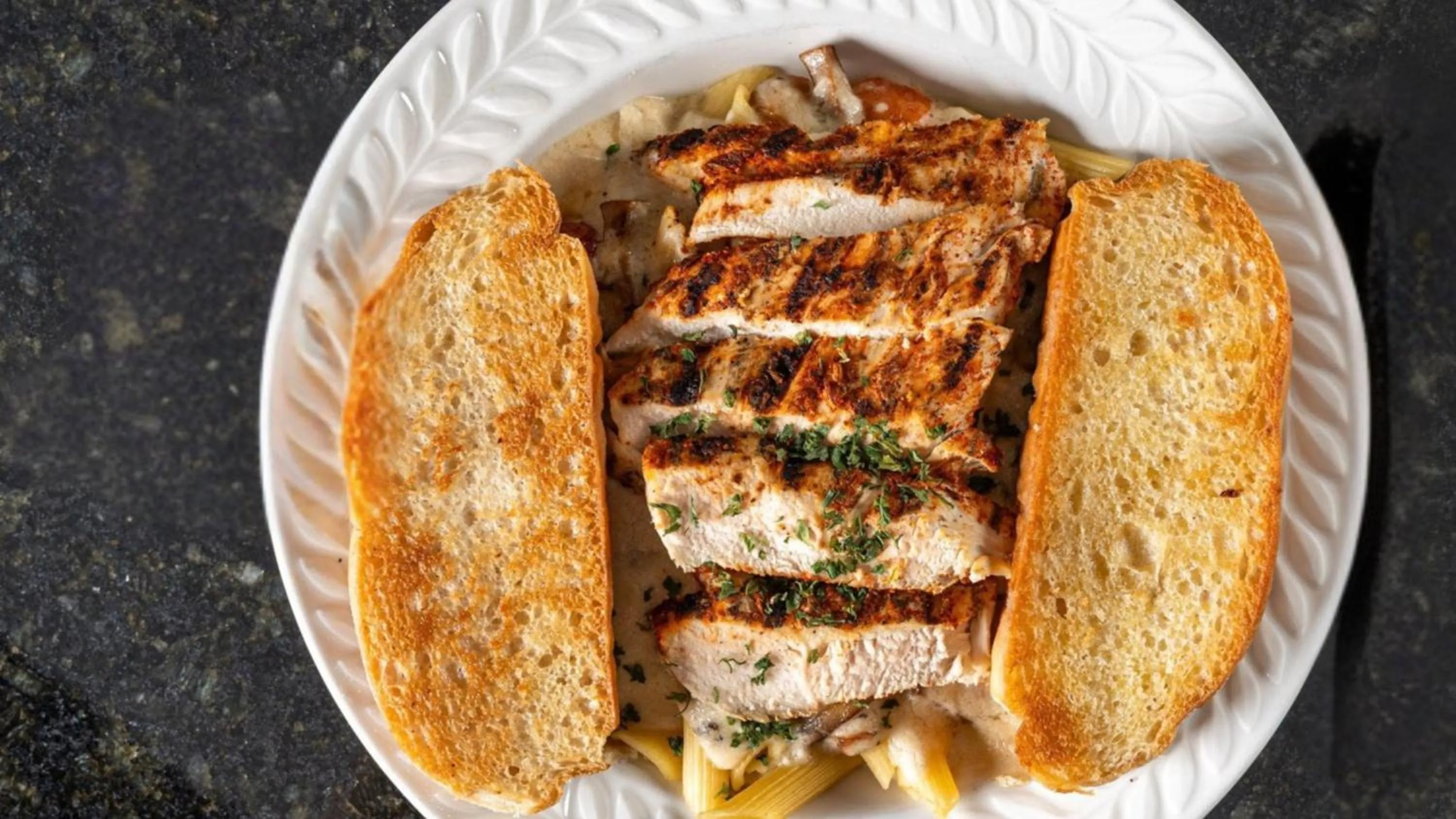 Restaurant/places to eat in Holiday Inn & Suites Springfield - I-44 by IHG