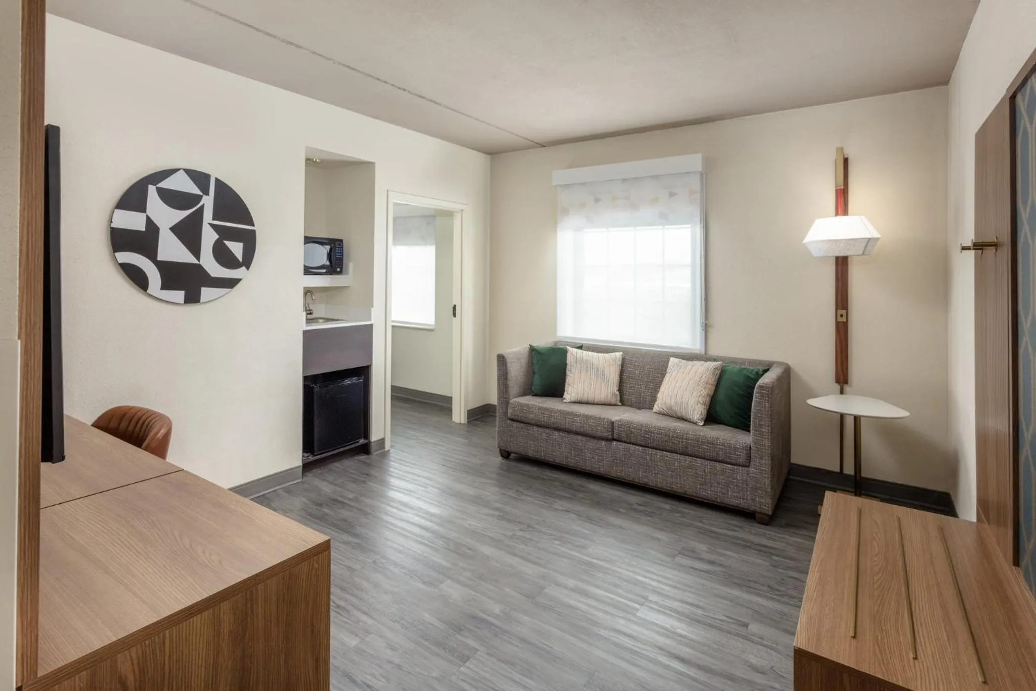 Photo of the whole room in Holiday Inn & Suites Springfield-I-44 by IHG