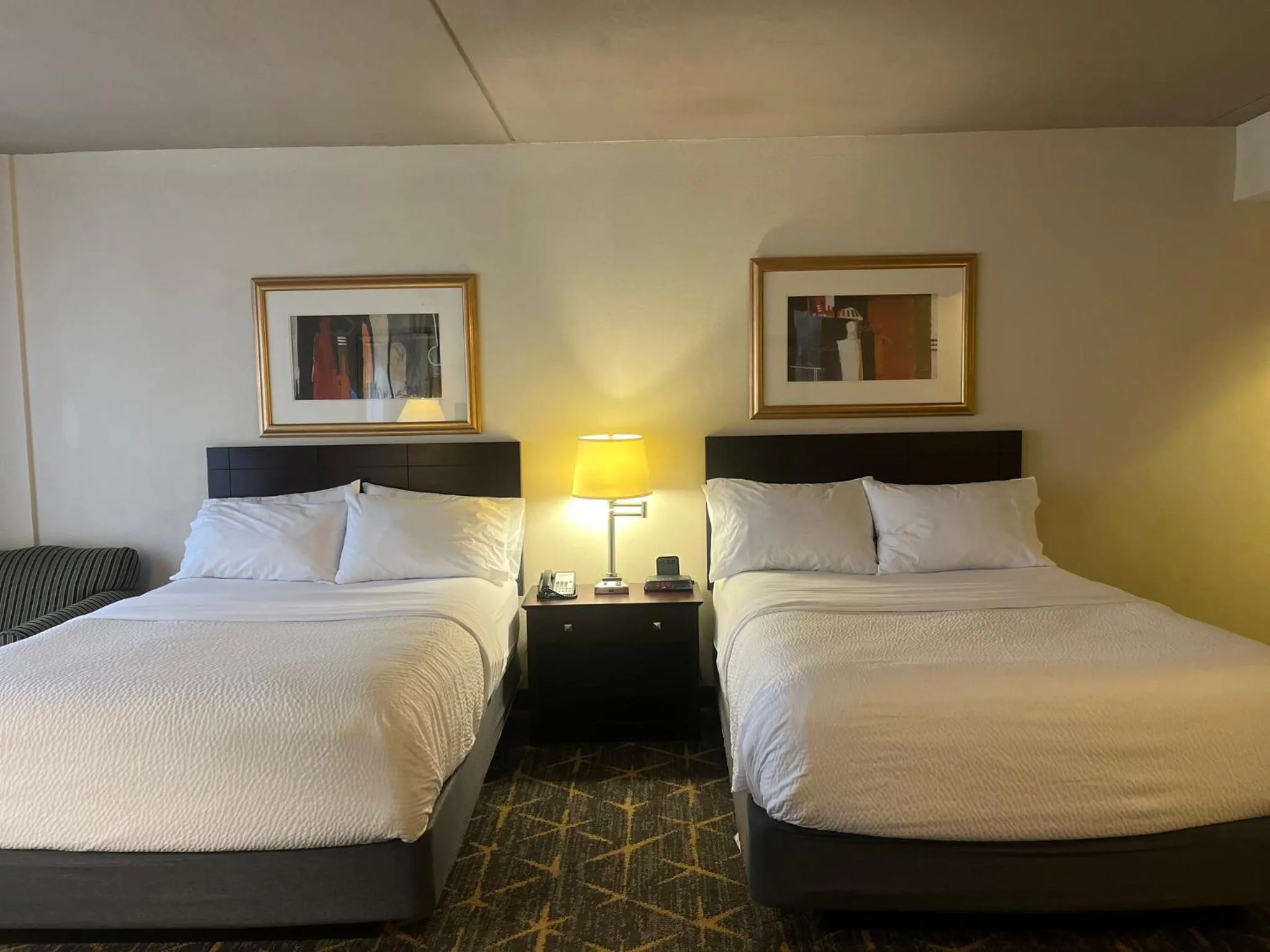 Photo of the whole room, Bed in Holiday Inn & Suites Springfield-I-44 by IHG