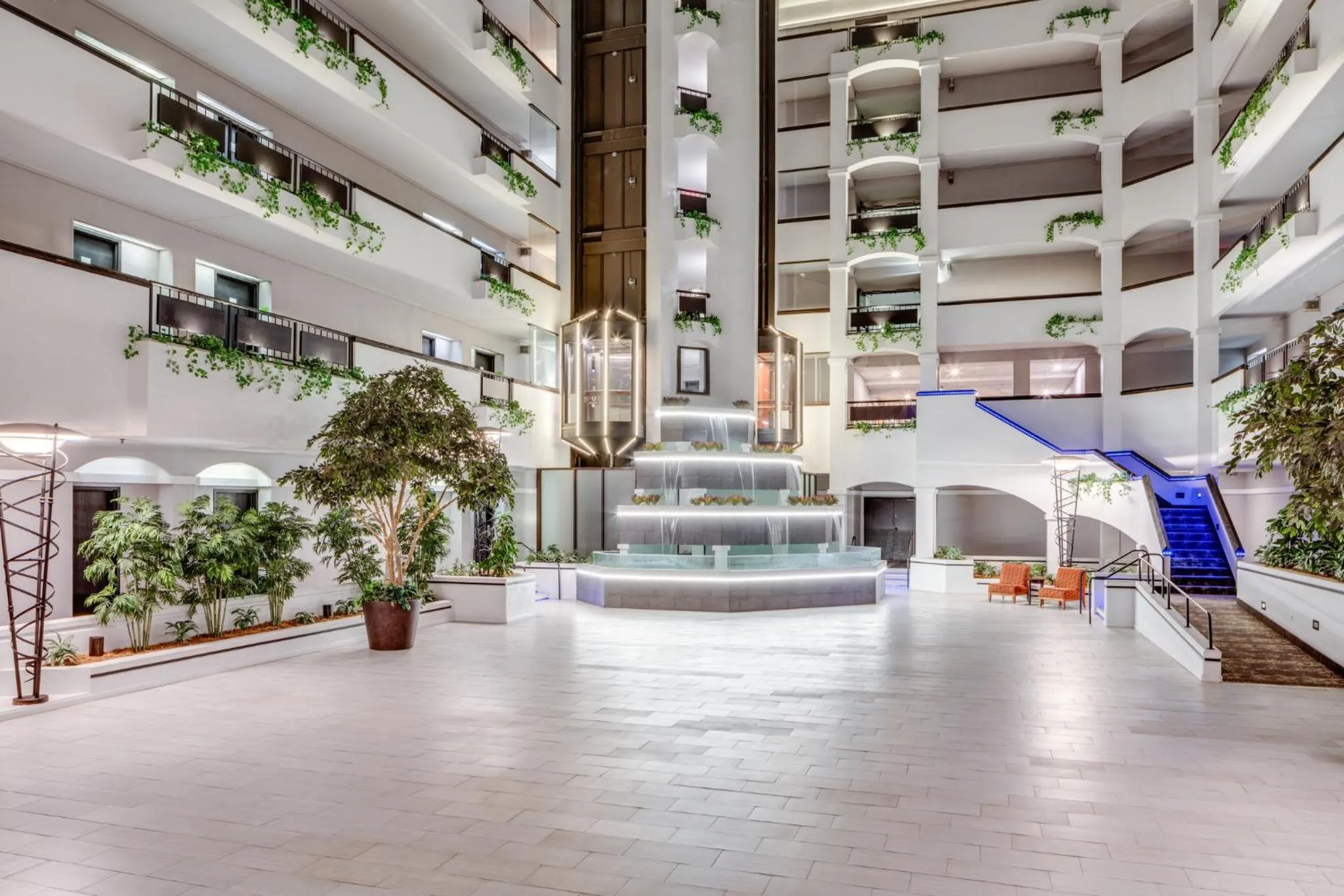 Property building in Holiday Inn & Suites Springfield-I-44 by IHG