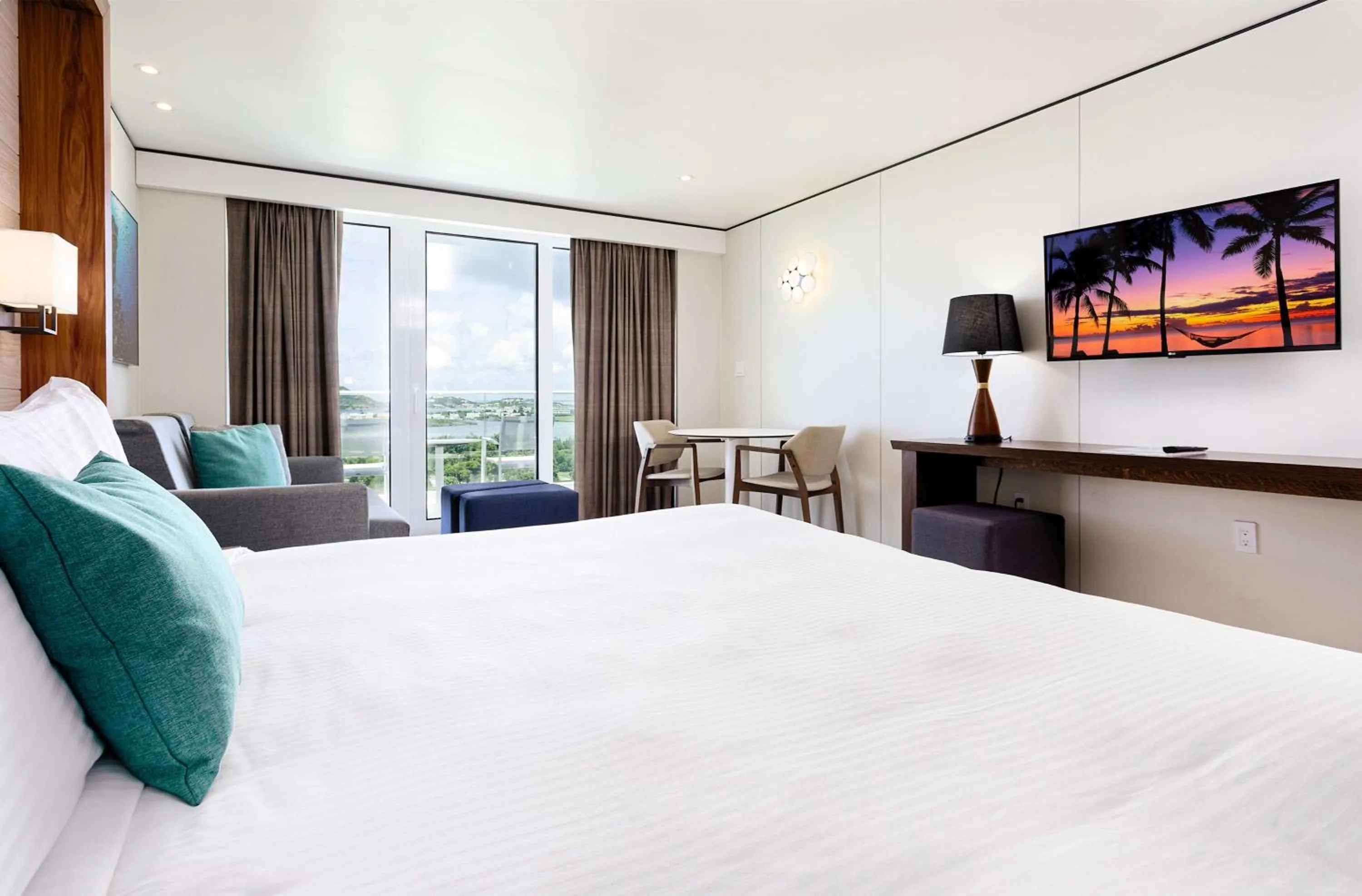 Bedroom, Bed in Sonesta Maho Beach All Inclusive Resort Casino & Spa