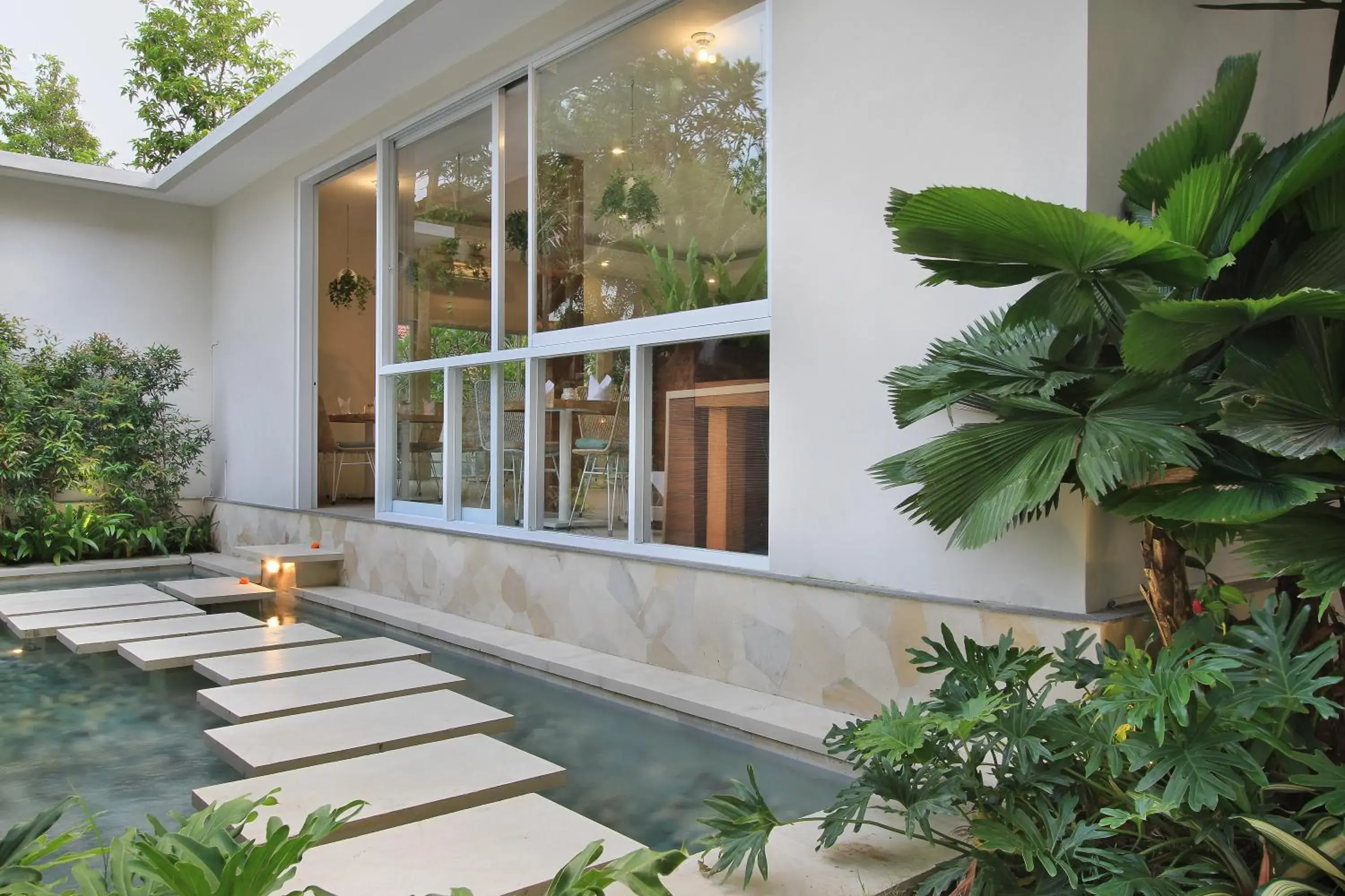 Restaurant/places to eat in Tapa Tepi Kali Canggu Restaurant/places to eat in Tapa Tepi Kali Canggu