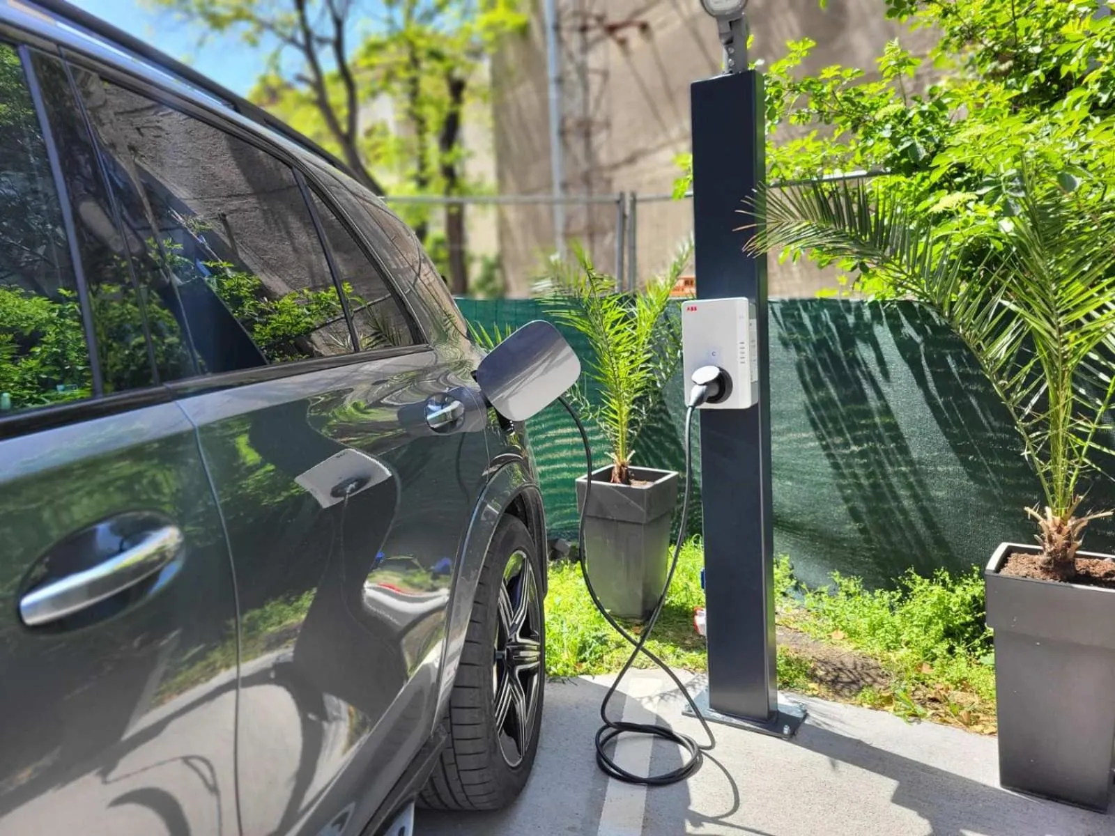 Parking in Expo Hotel