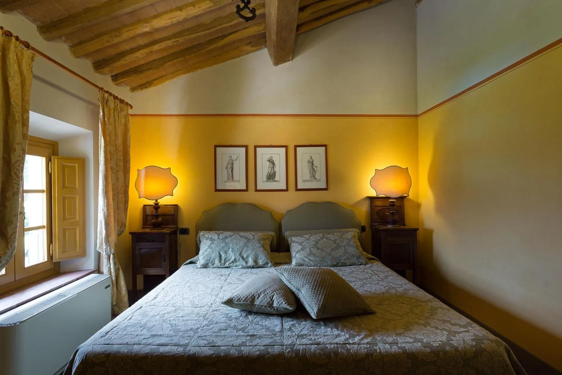 Bed in Coselli's luxury Villas