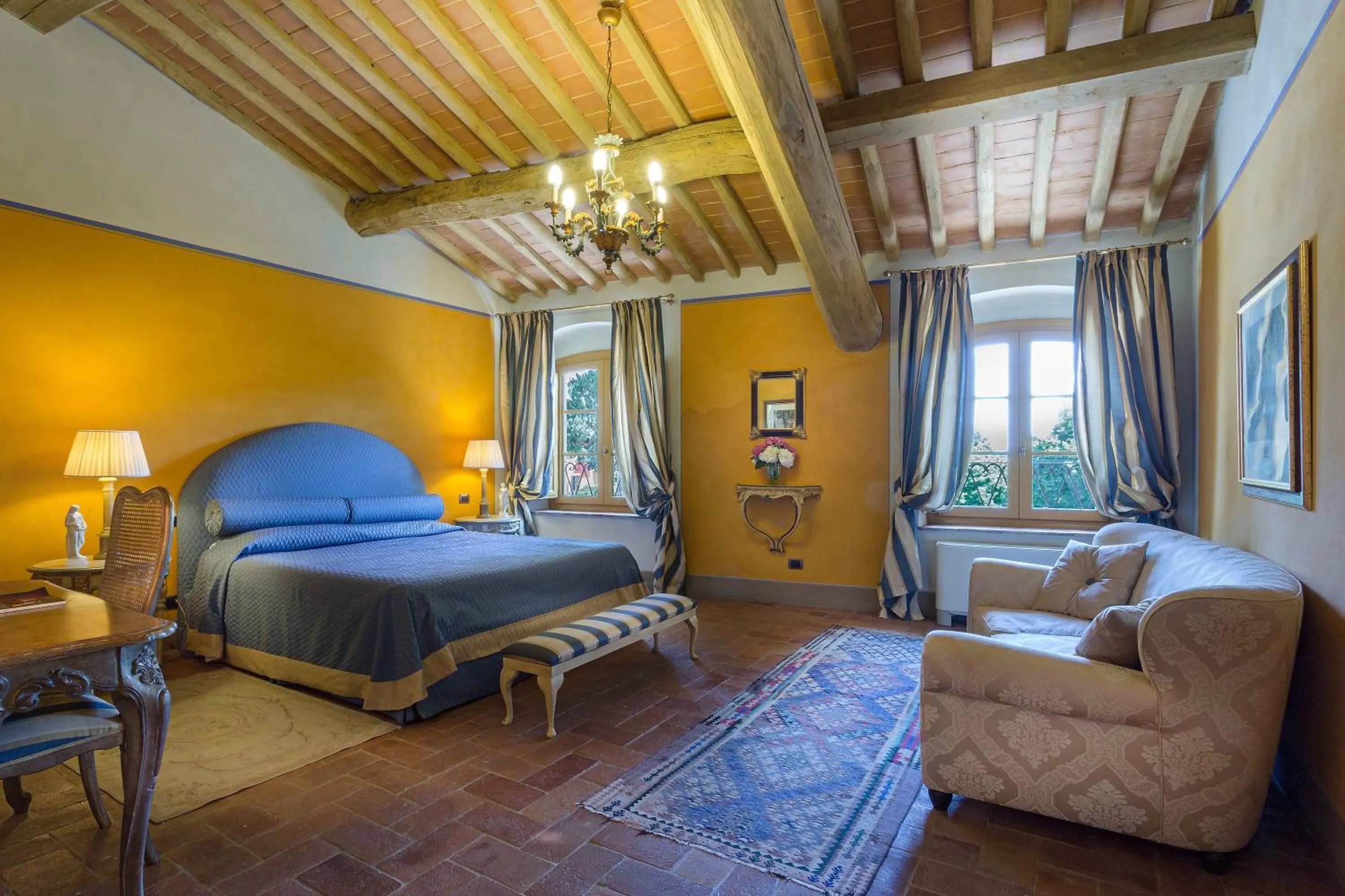Bedroom, Bed in Coselli's luxury Villas