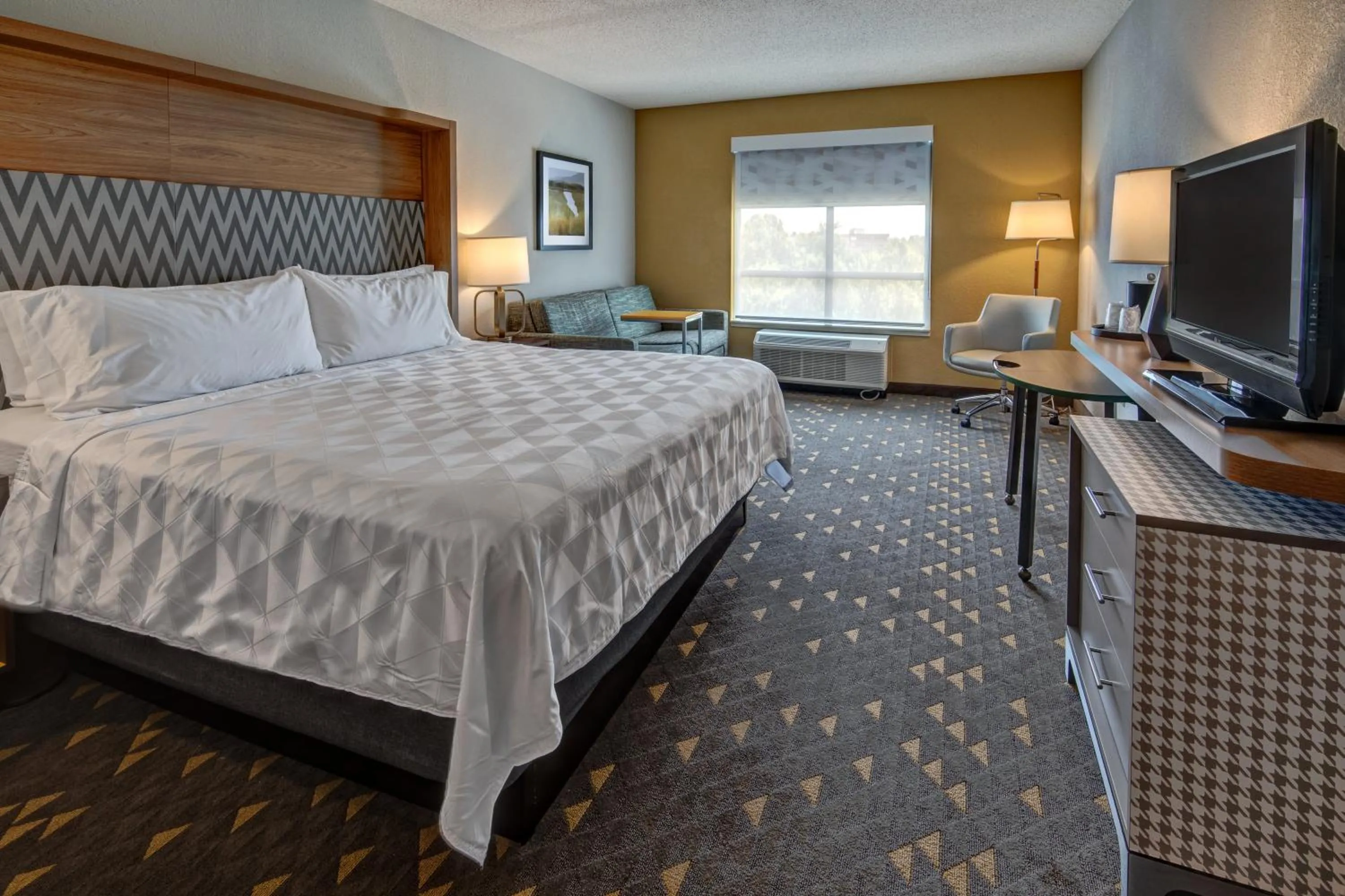 Photo of the whole room, Bed in Holiday Inn Rocky Mount I-95 @ US 64 by IHG