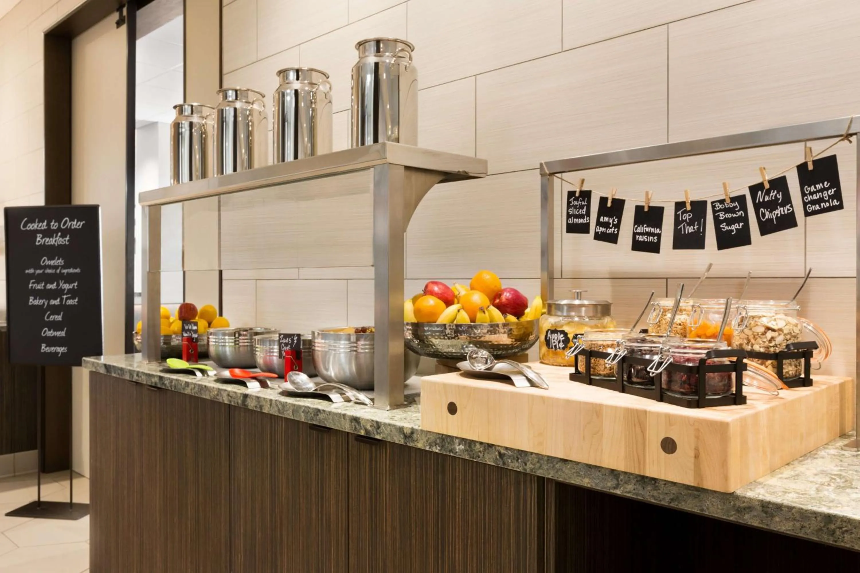 Breakfast in Embassy Suites By Hilton San Antonio Landmark