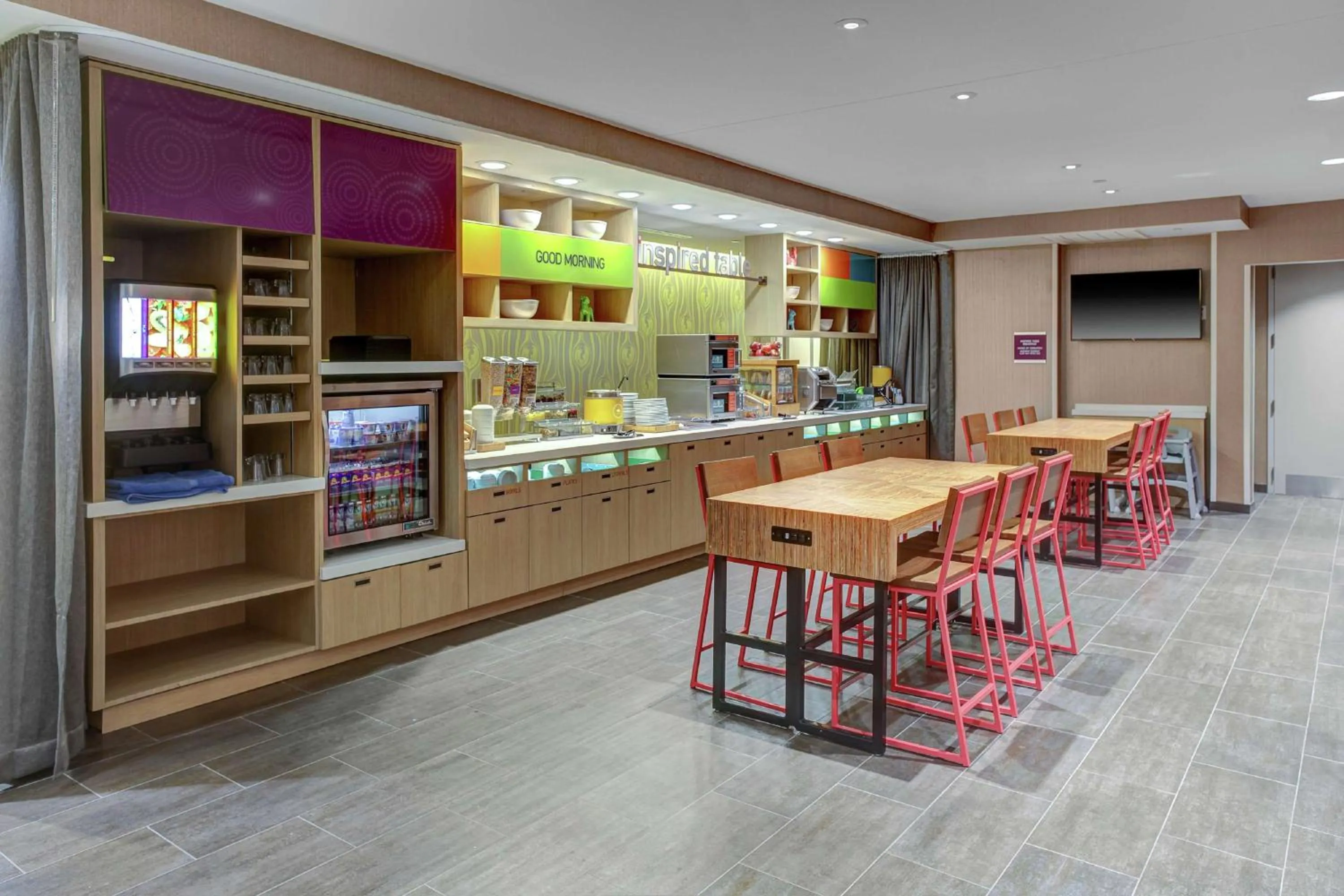 Dining area in Home2 Suites By Hilton Louisville Airport Expo Center