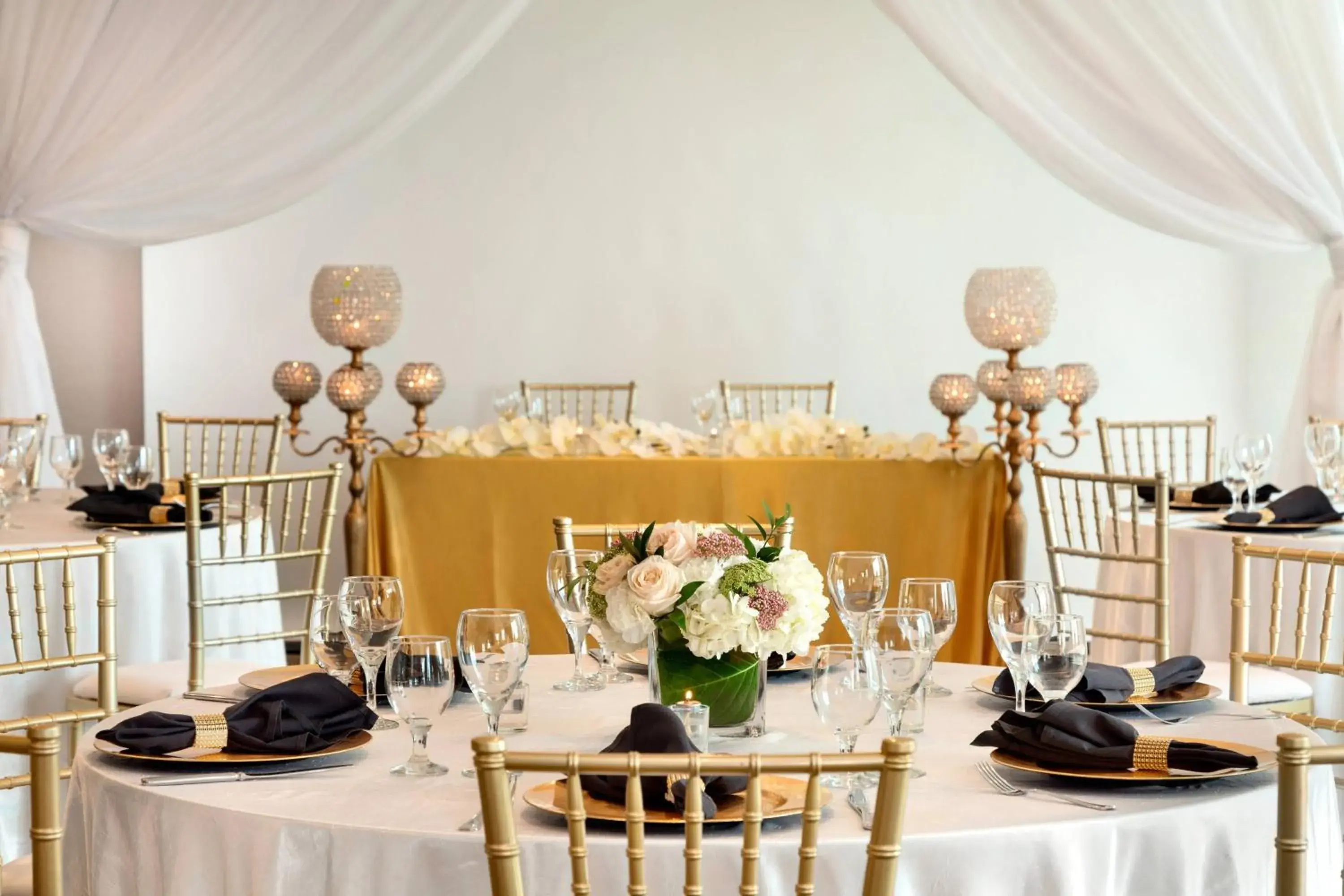 Lobby or reception in Twelve Downtown, Autograph Collection Lobby or reception in Twelve Downtown, Autograph Collection