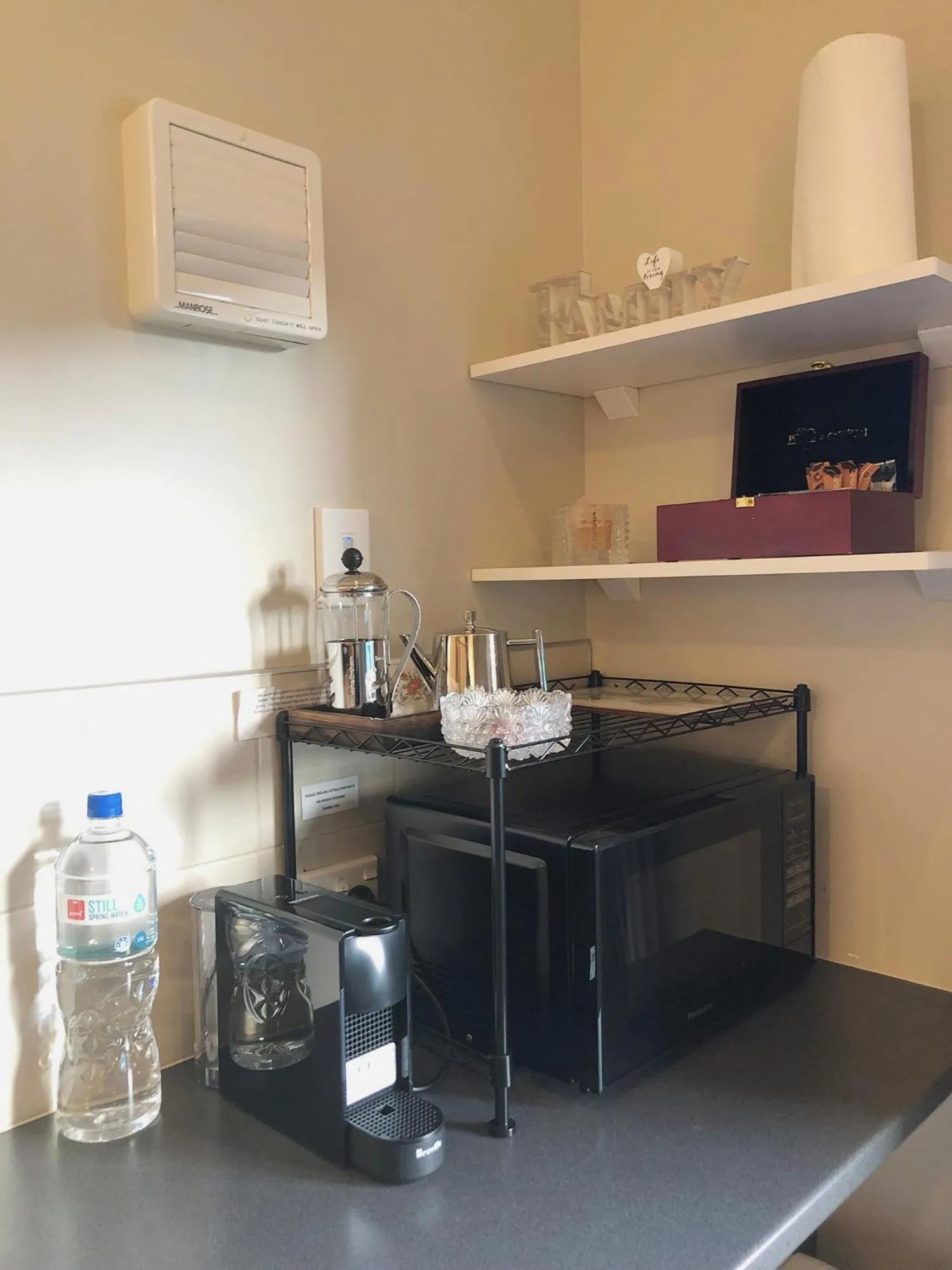 Coffee/tea facilities in Alpine View Lodge