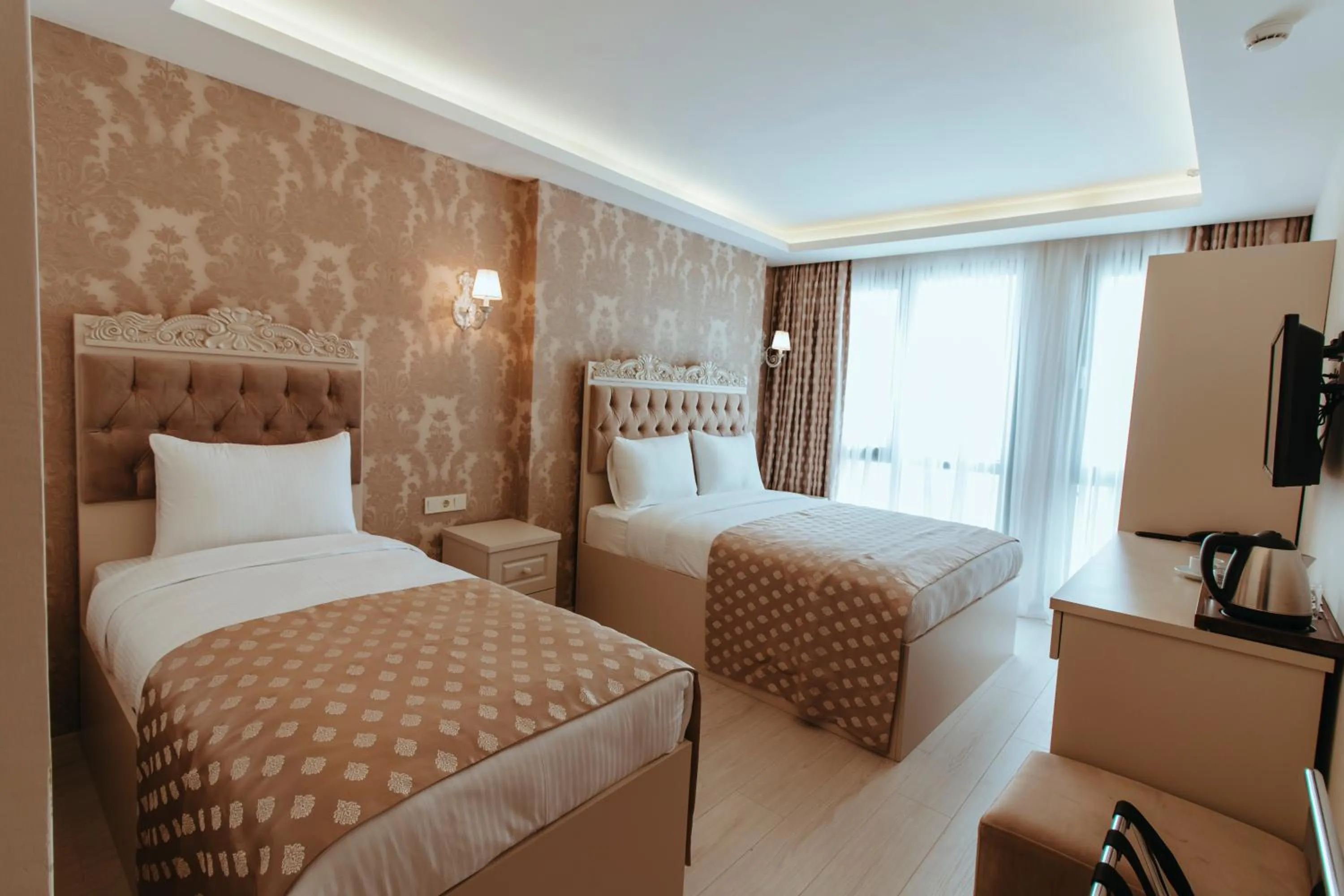 Bed in Istanroom by Keo