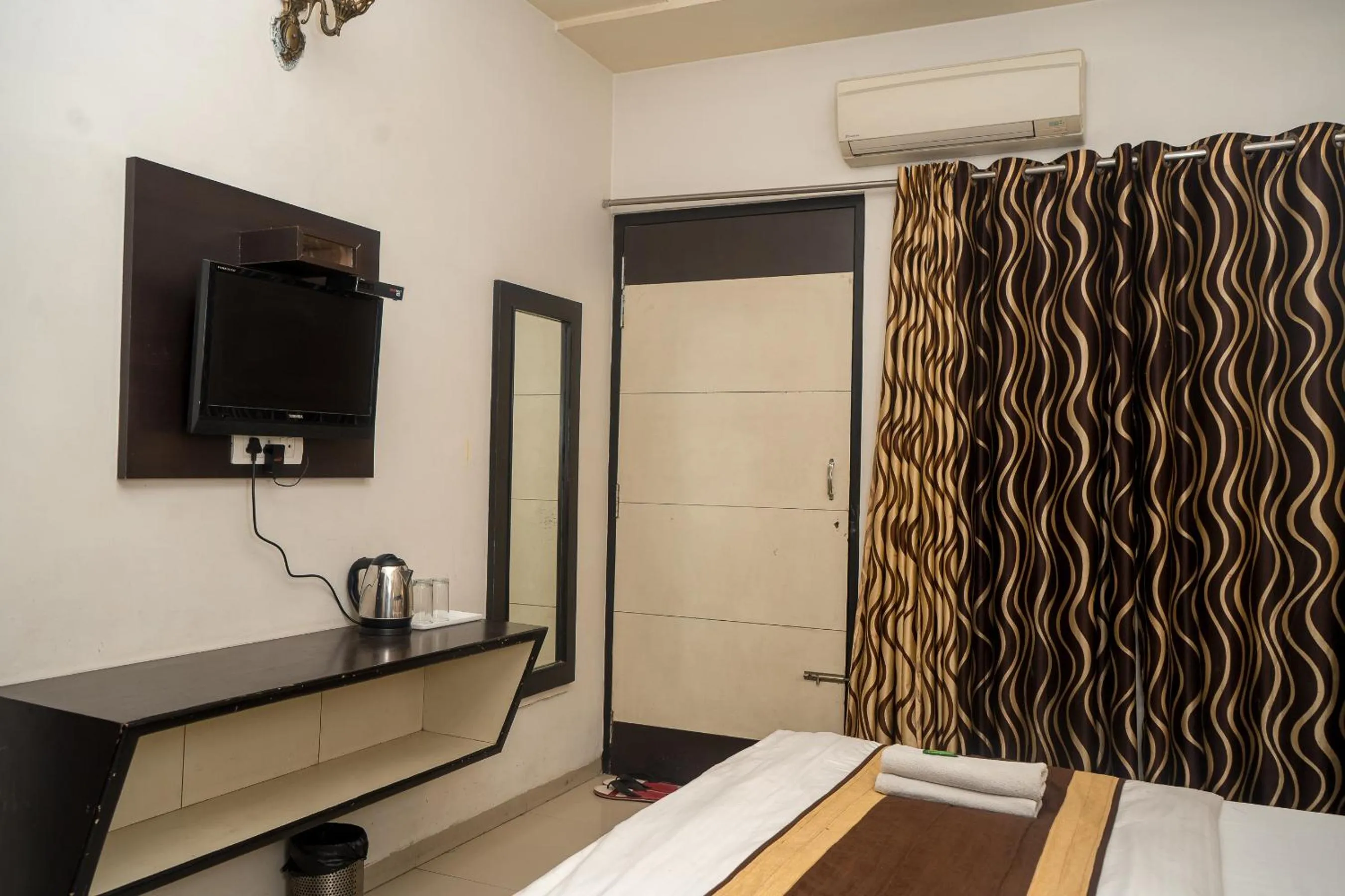 TV and multimedia, Bed in Hotel Ruby