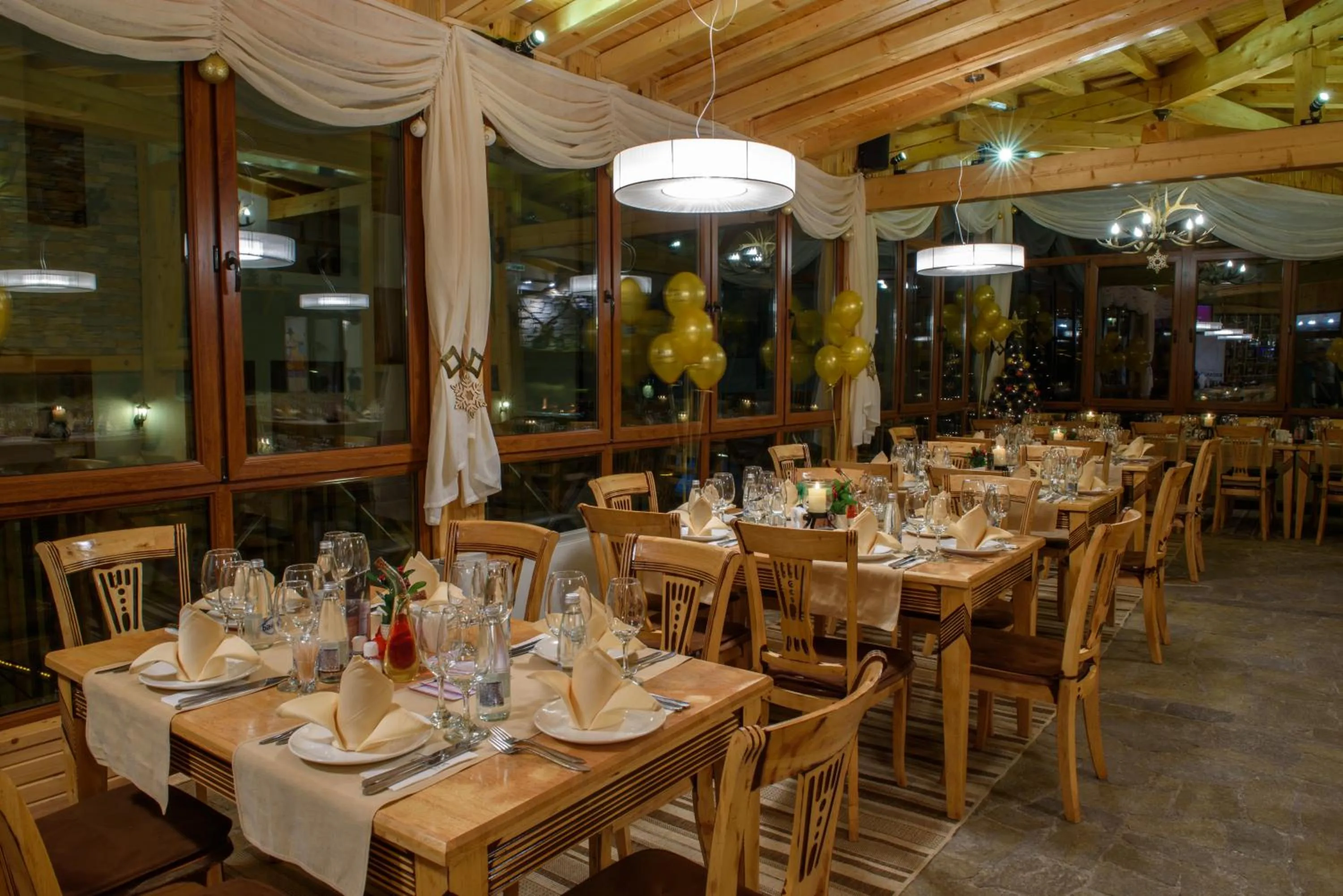 Restaurant/places to eat in The Castle Complex