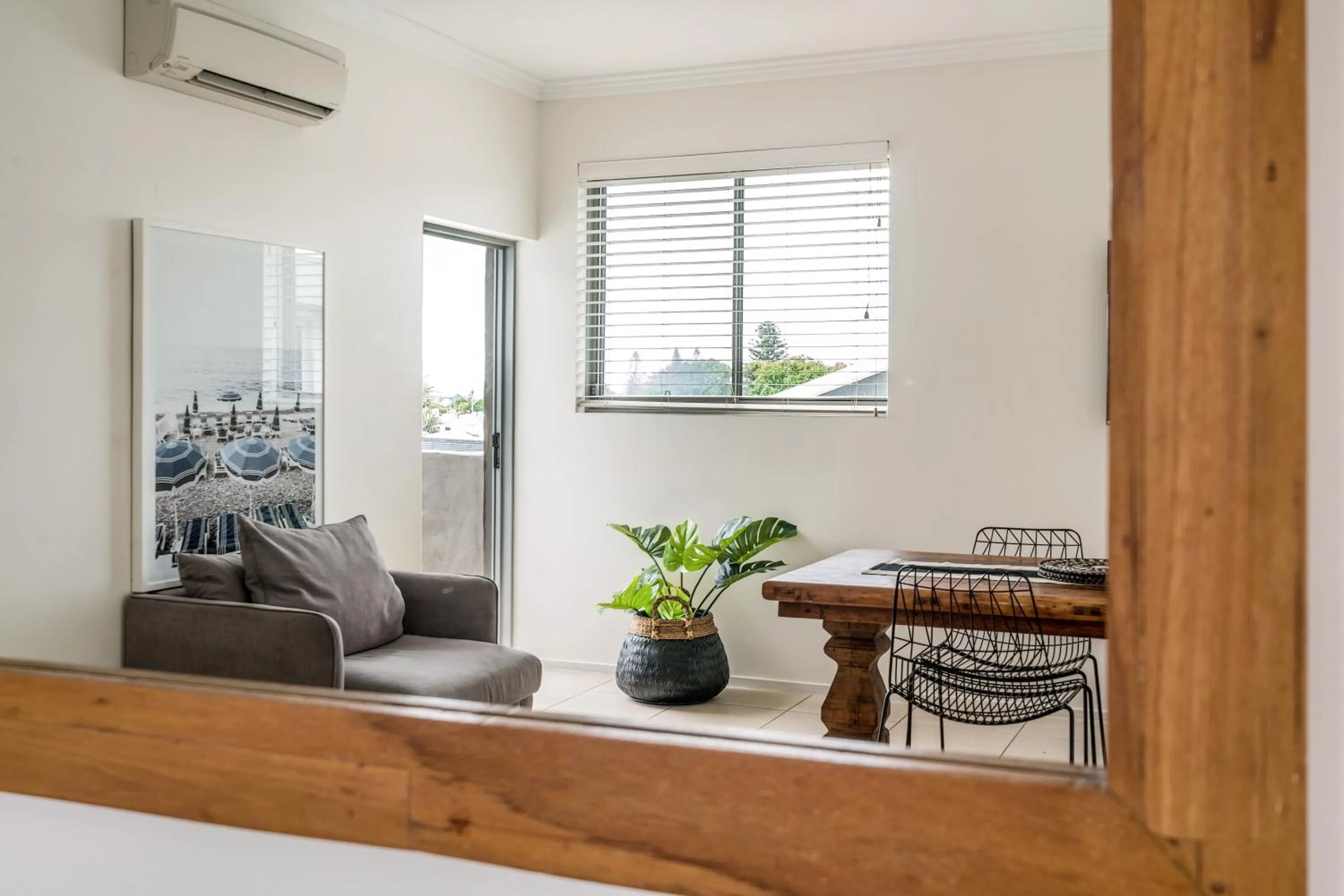 Seating area in Byron Bay Hotel and Apartments