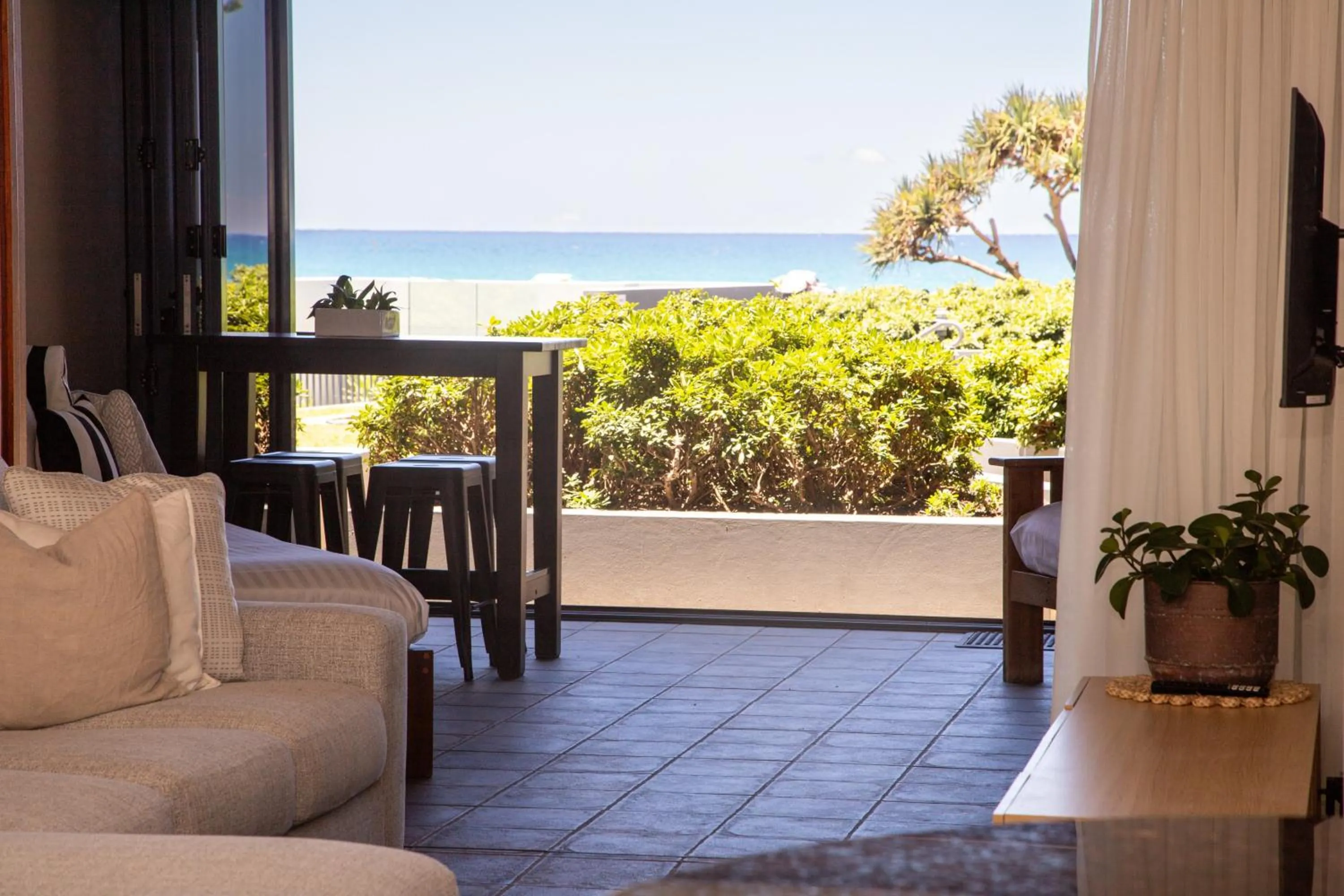 Lennox Holiday Apartments