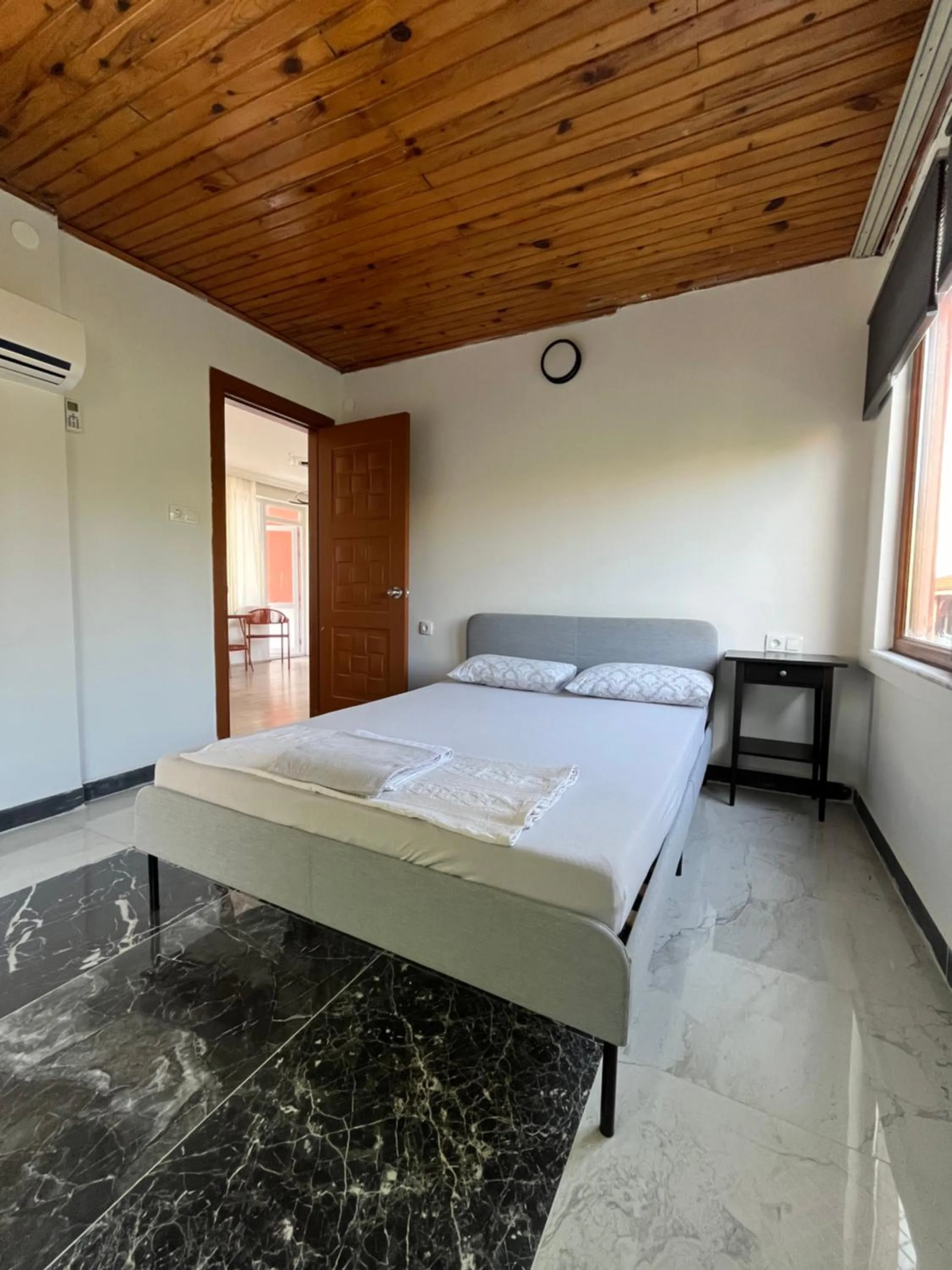 Bed in Erkal Pension