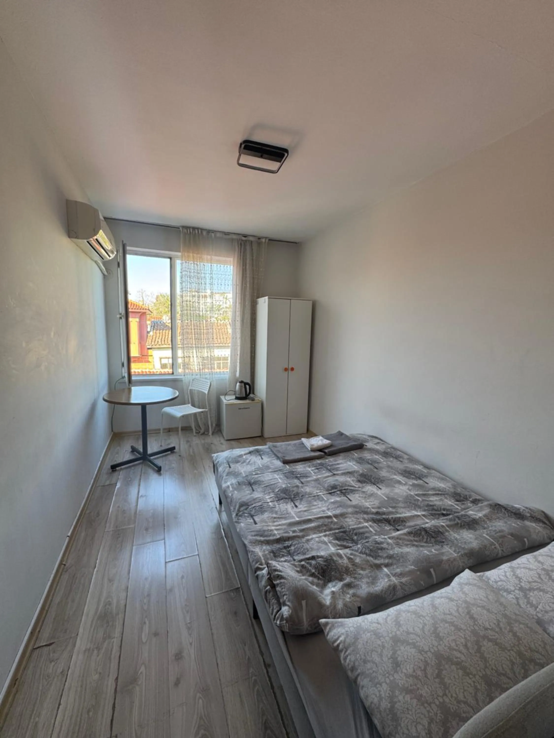 Photo of the whole room, Bed in Erkal Pension