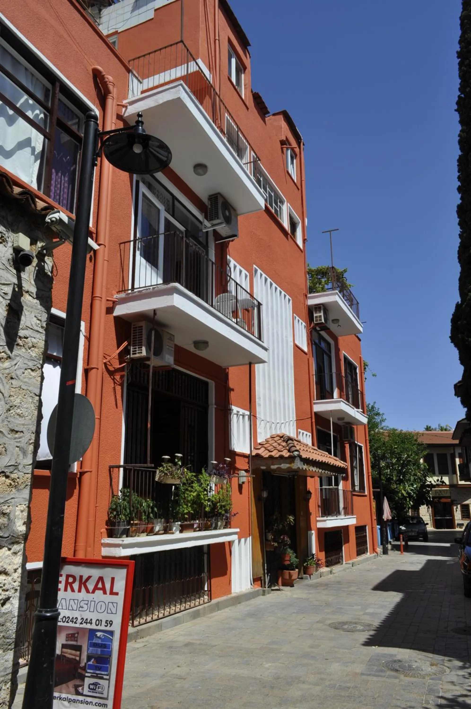 Property building in Erkal Pension