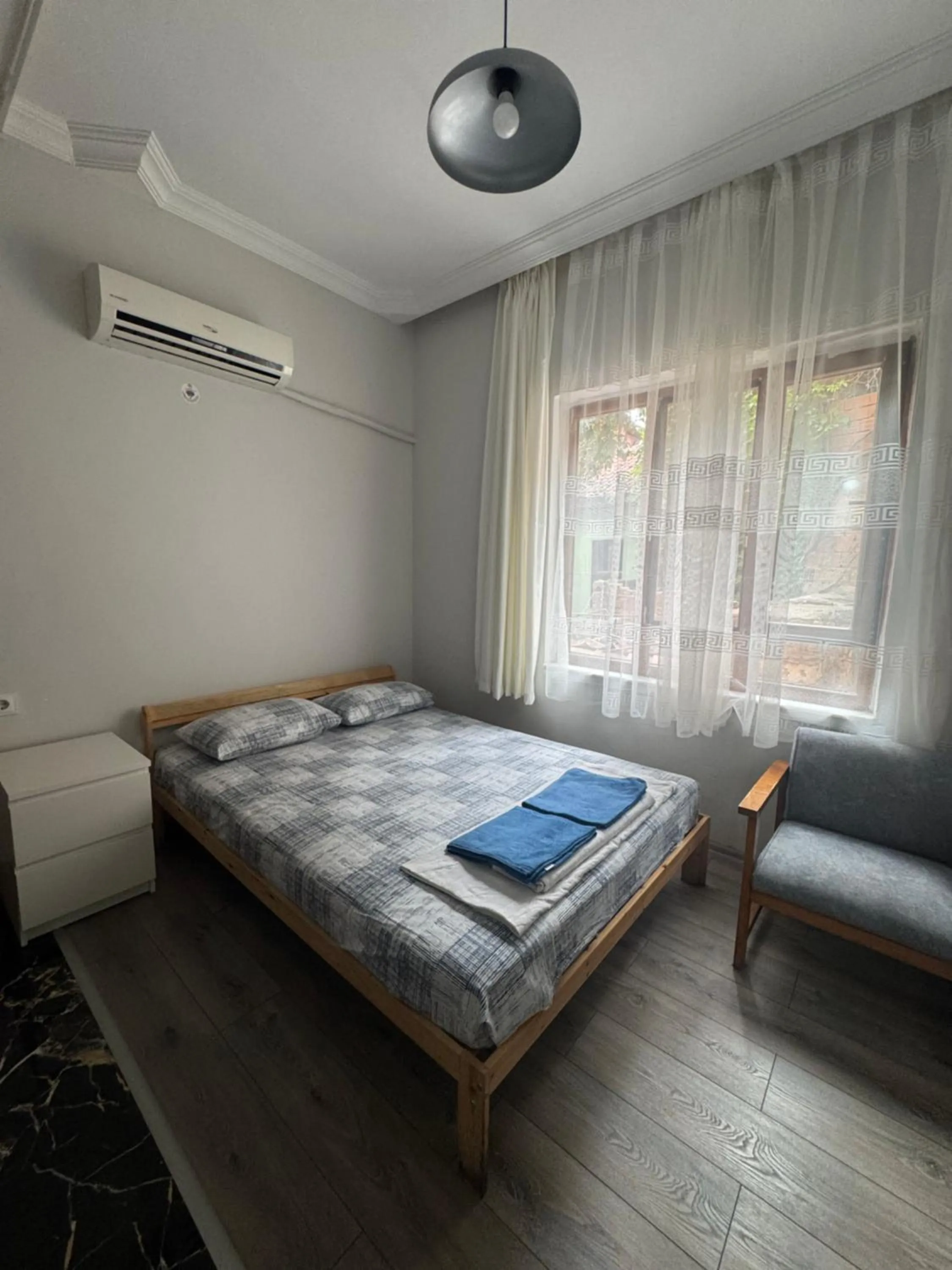 Bed in Erkal Pension