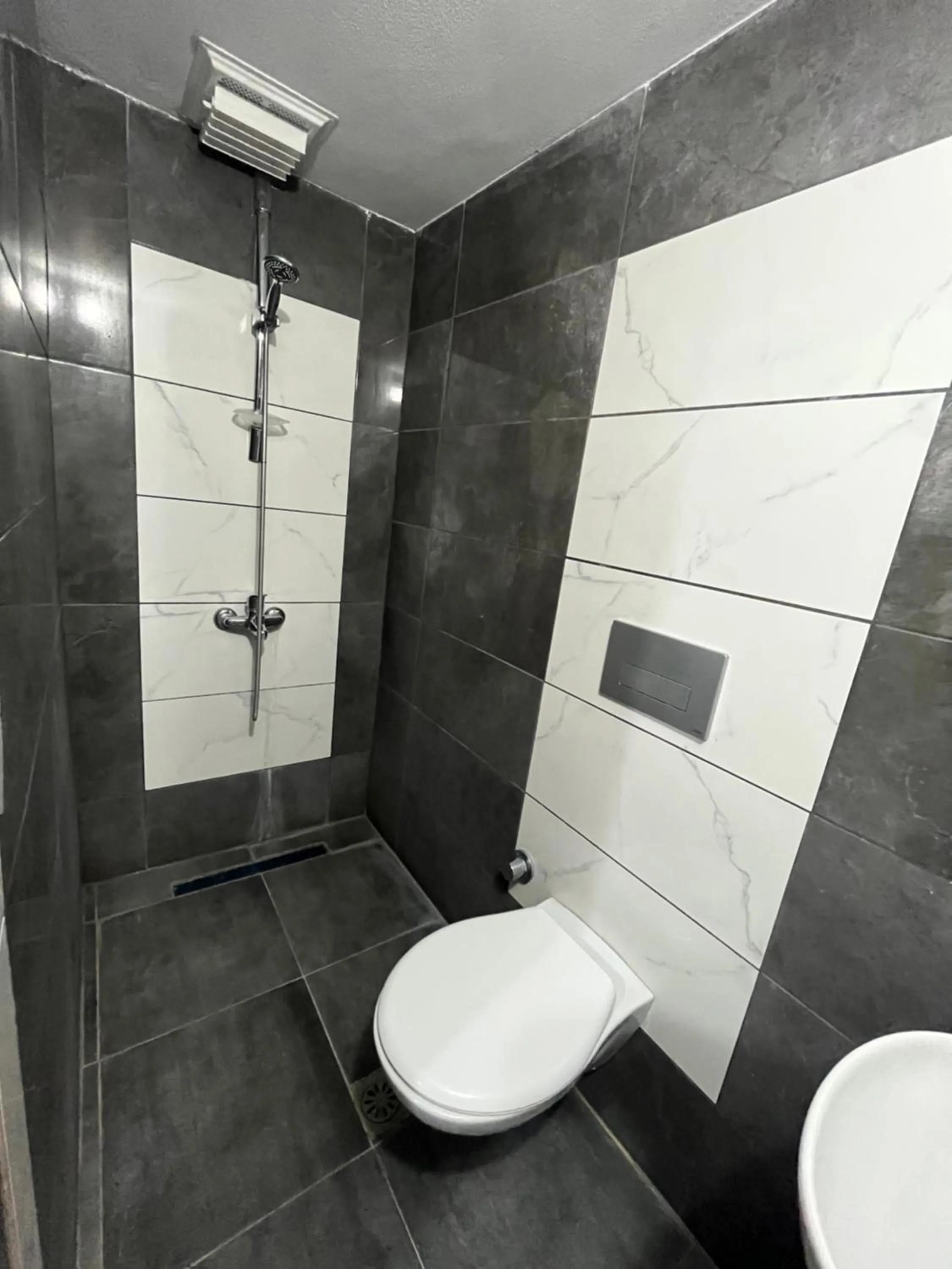 Shower in Erkal Pension