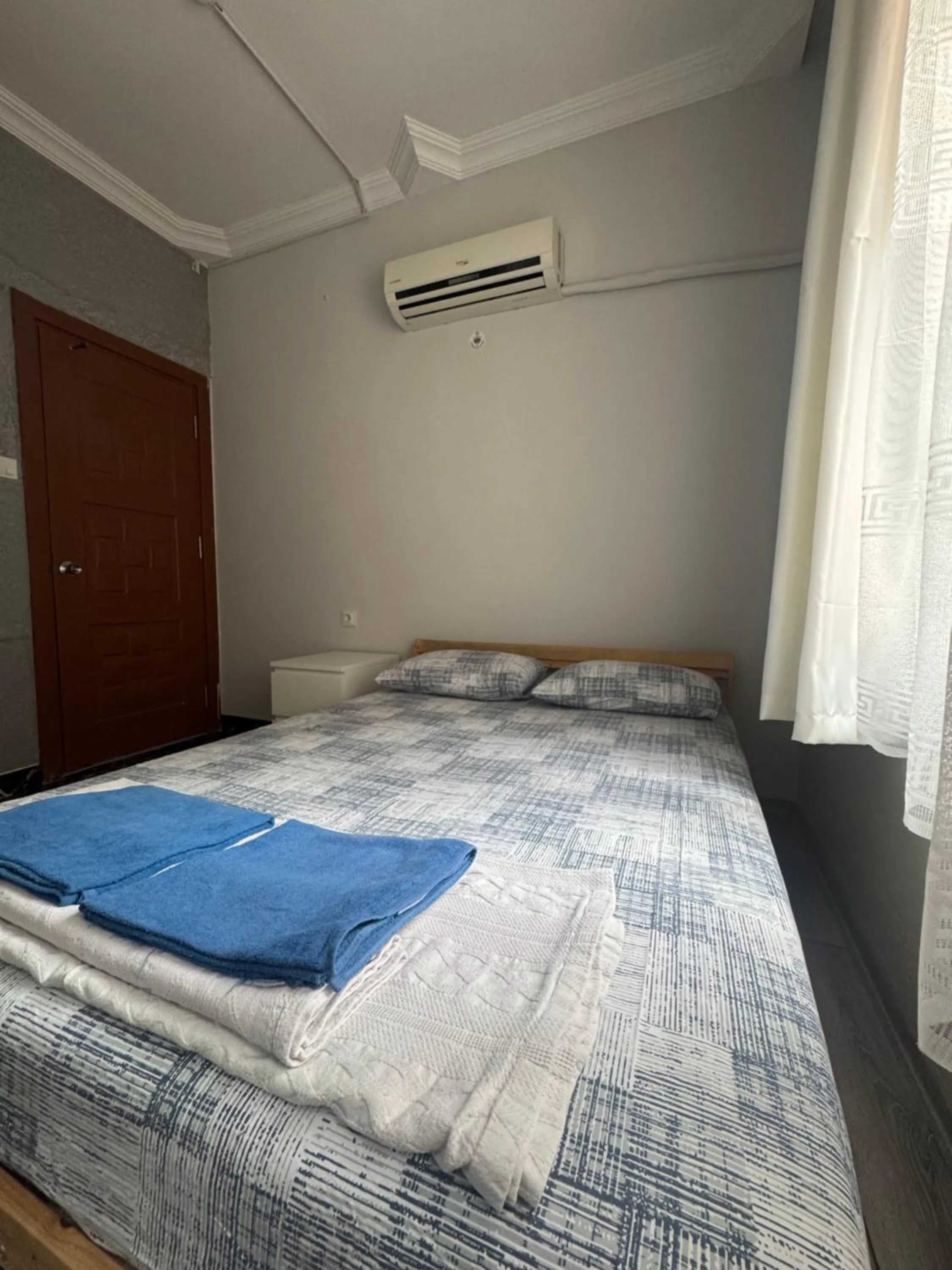 Bed in Erkal Pension