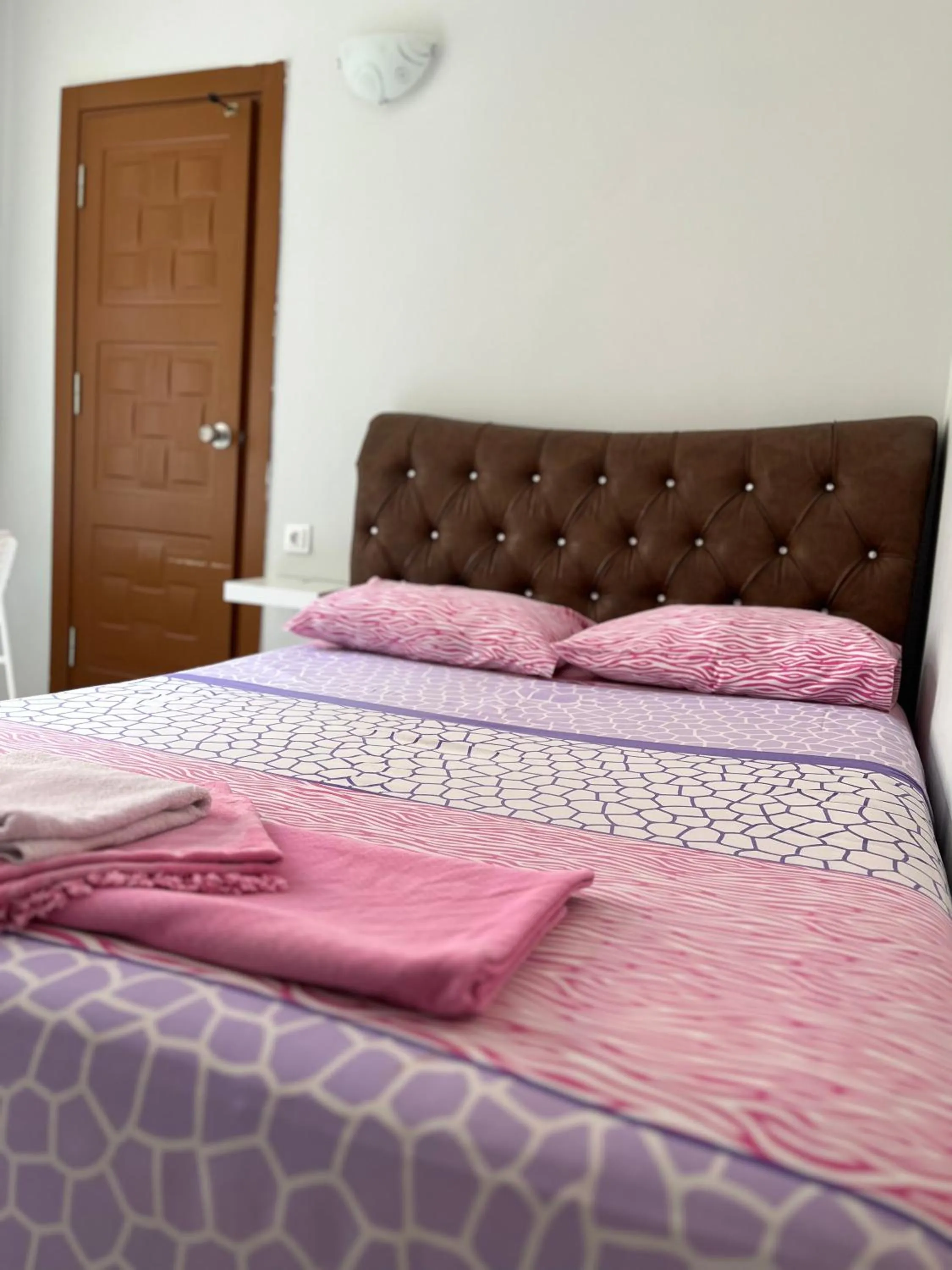 Bed in Erkal Pension