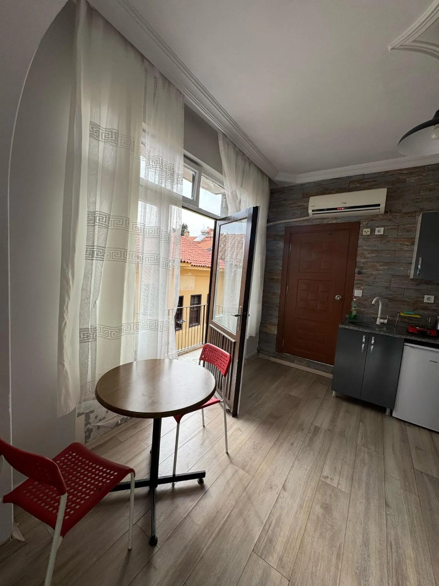 Kitchen or kitchenette in Erkal Pension