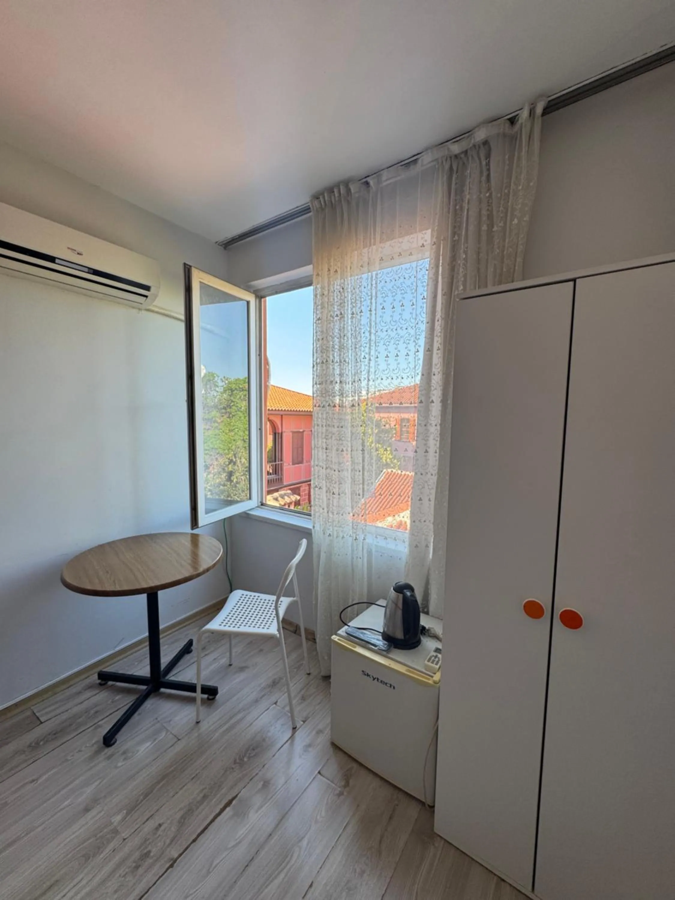 Seating area in Erkal Pension