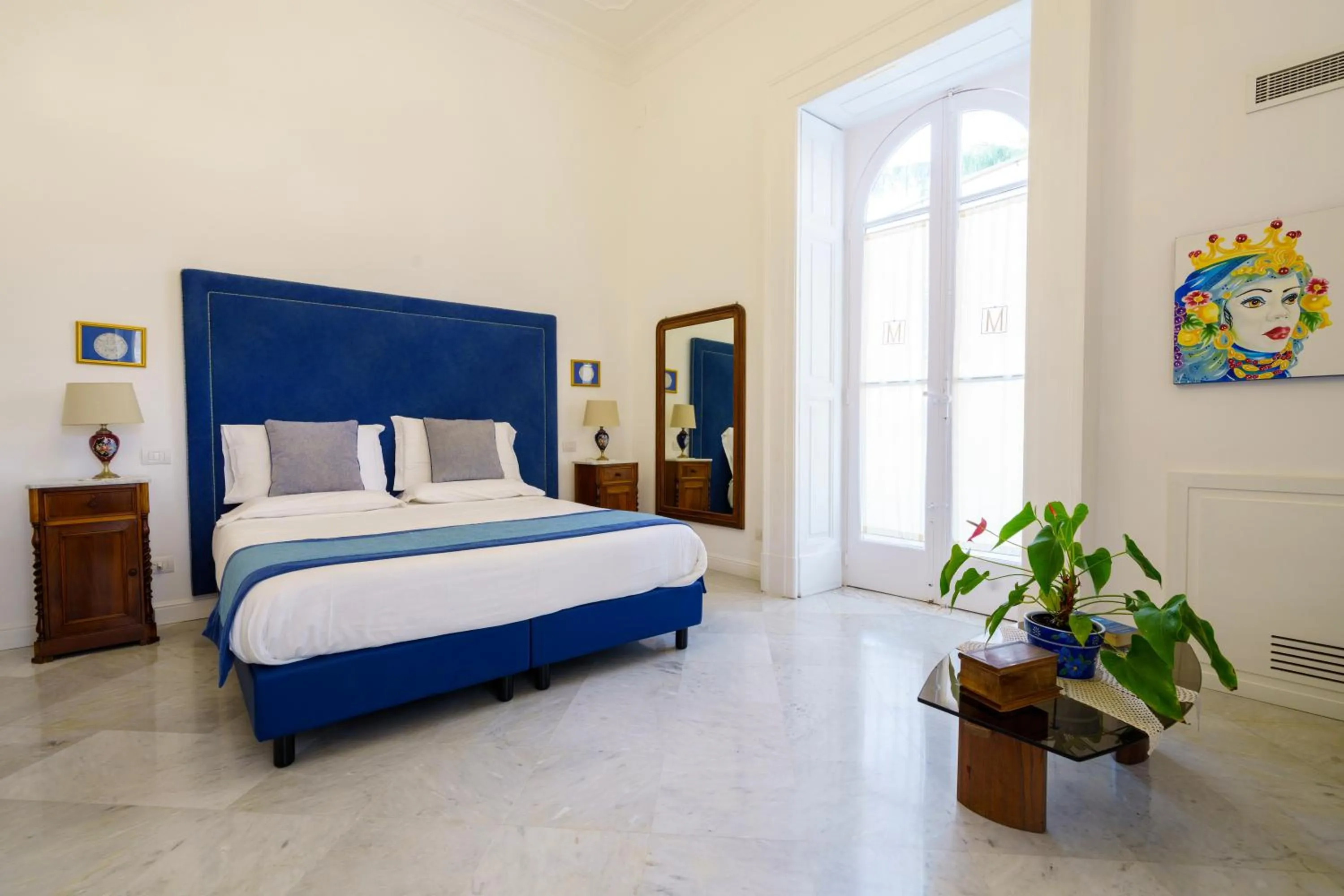 Photo of the whole room in Villa Manning Relais