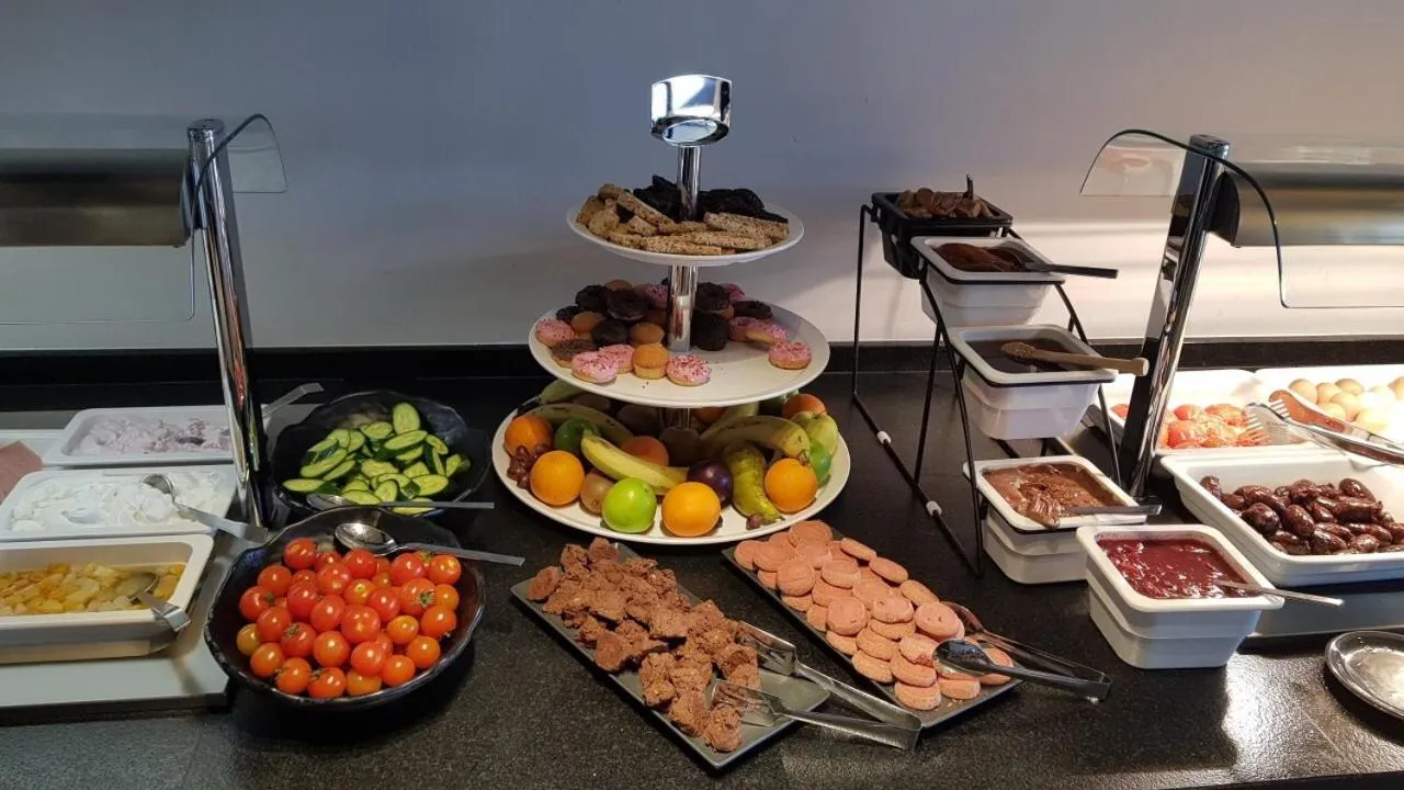 Breakfast in Abacus Suites