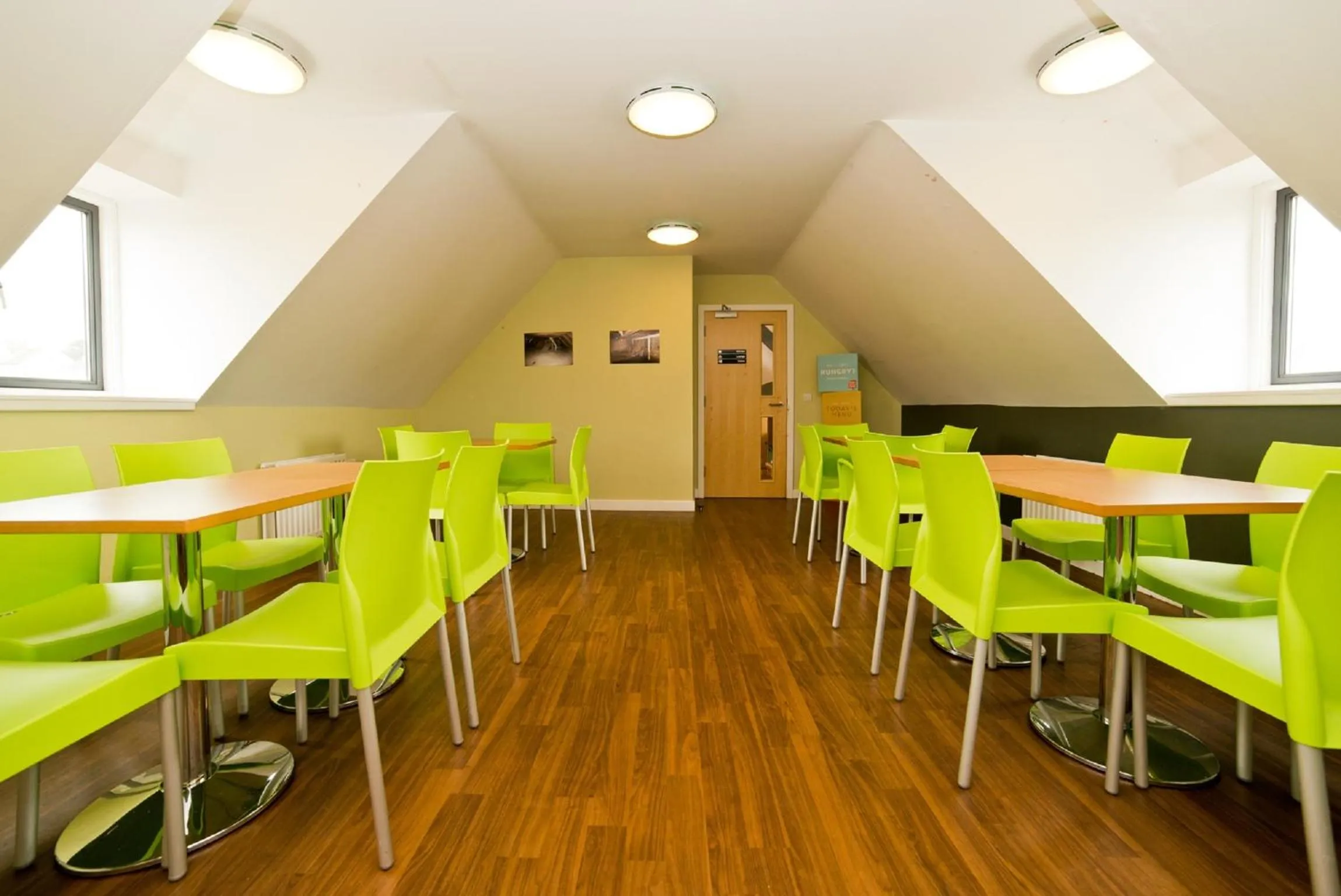 Dining area in YHA Berwick