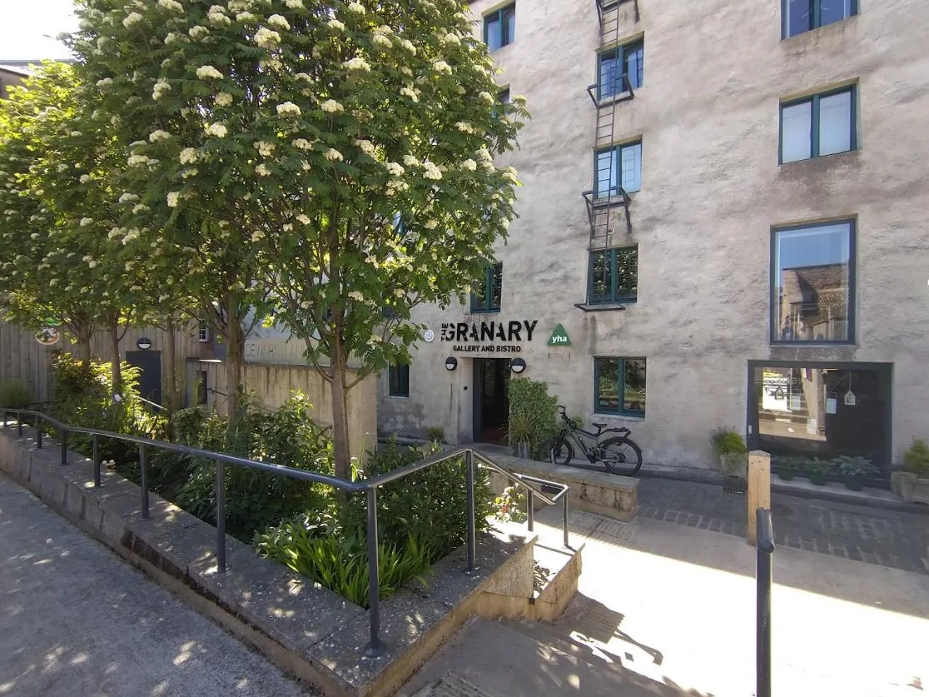 Property building in YHA Berwick