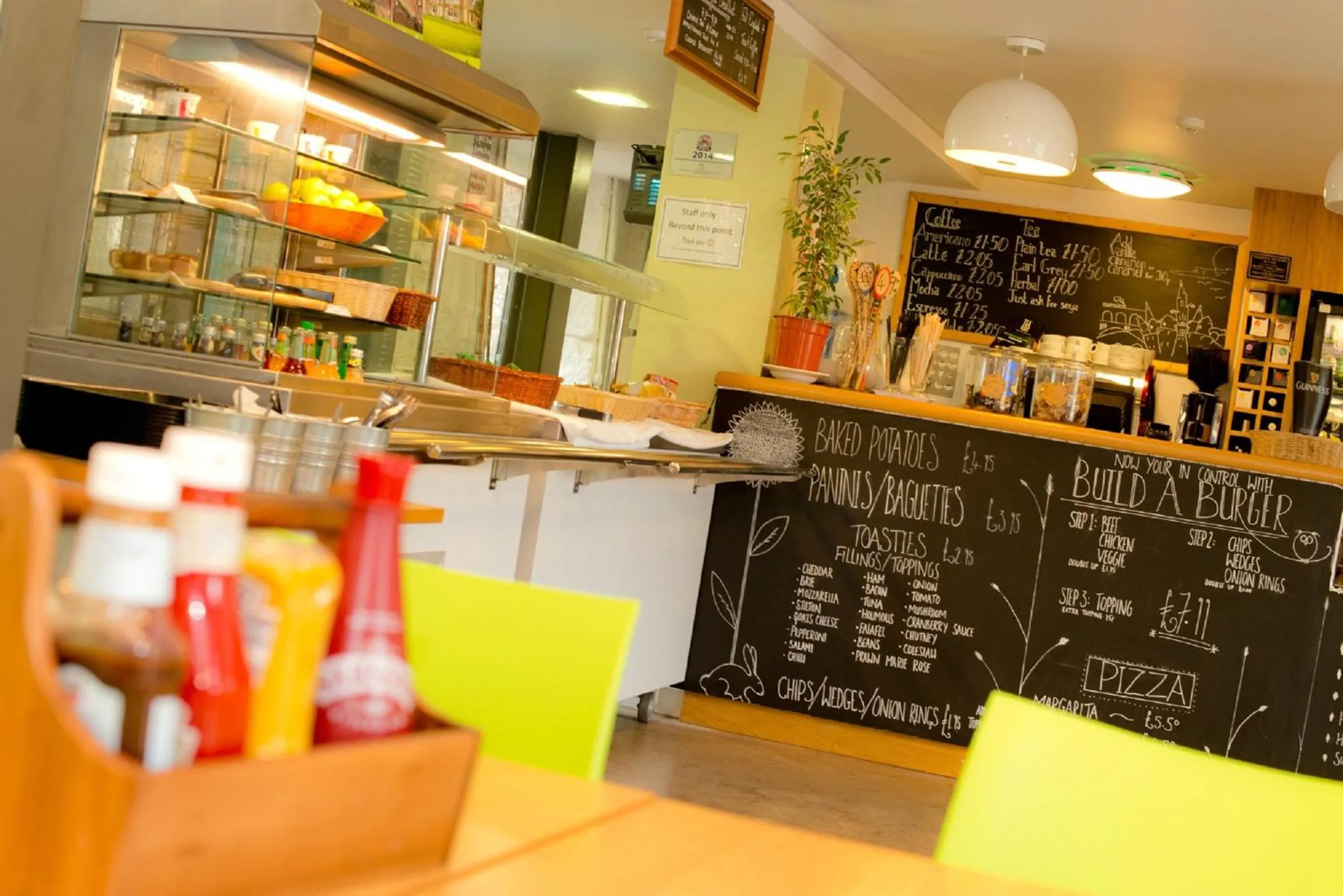 Restaurant/places to eat in YHA Berwick