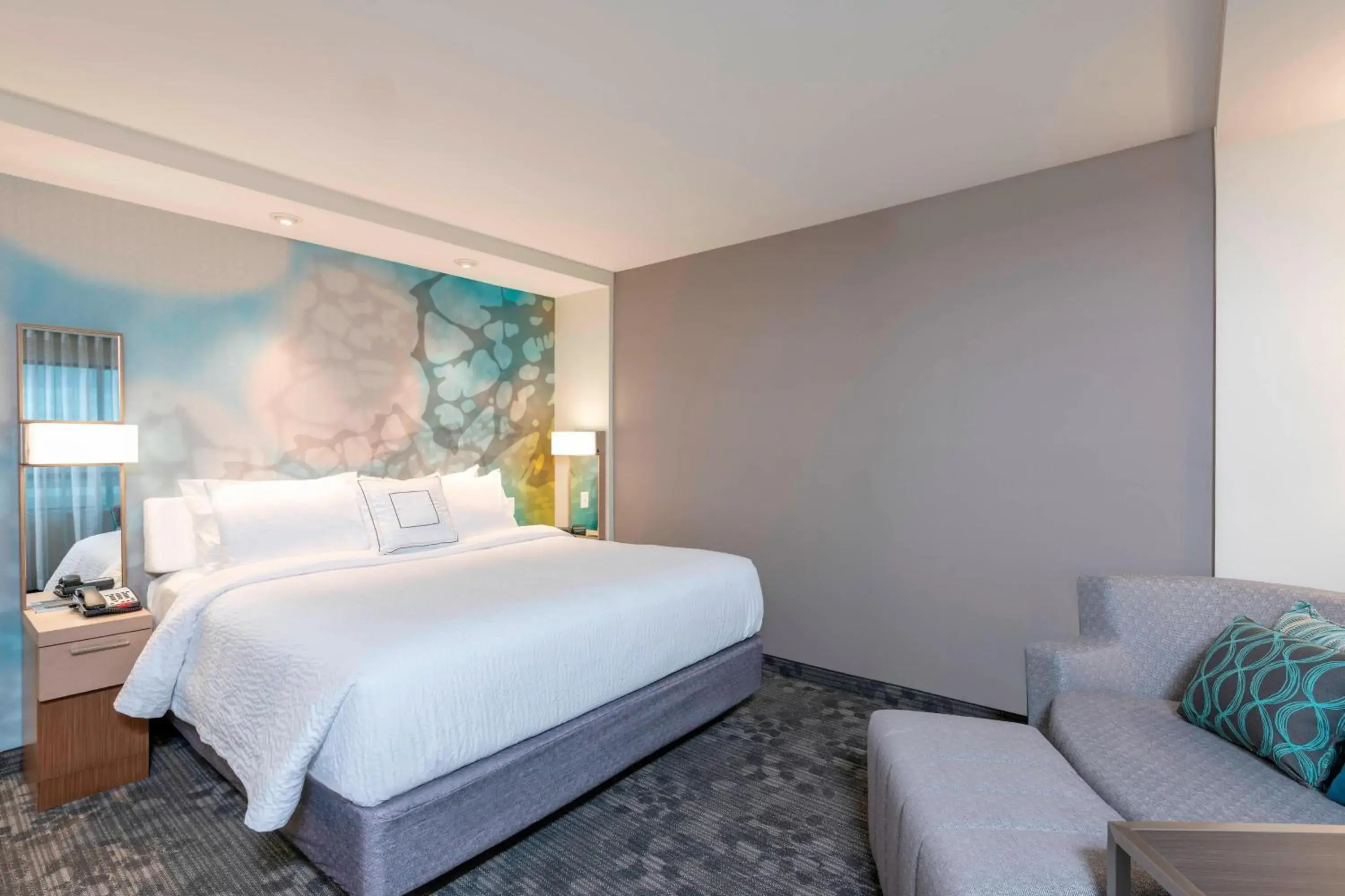 King Room with Sofa Bed in Courtyard by Marriott Cleveland Elyria King Room with Sofa Bed in Courtyard by Marriott Cleveland Elyria