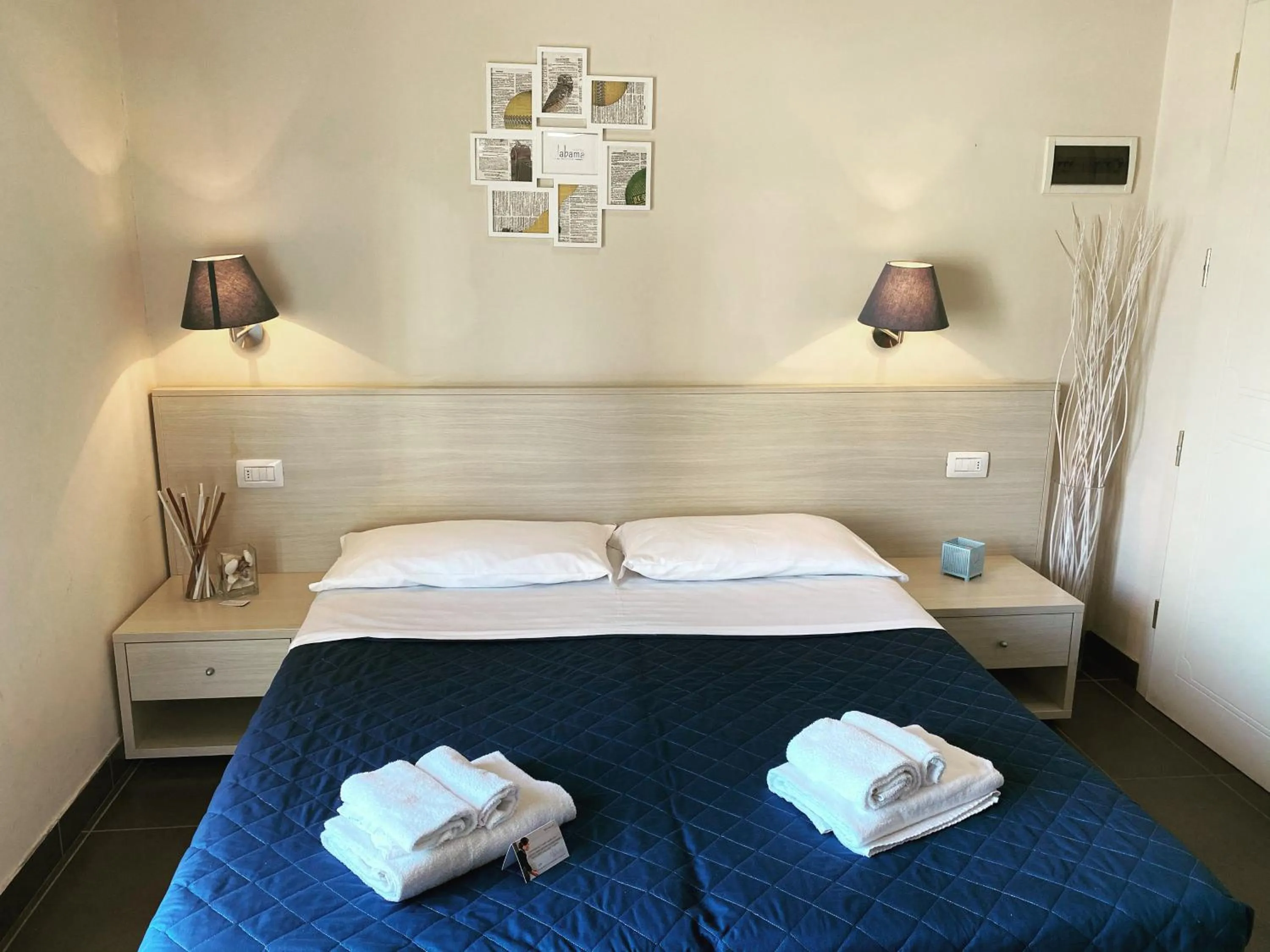 Bed in Hotel Alabama