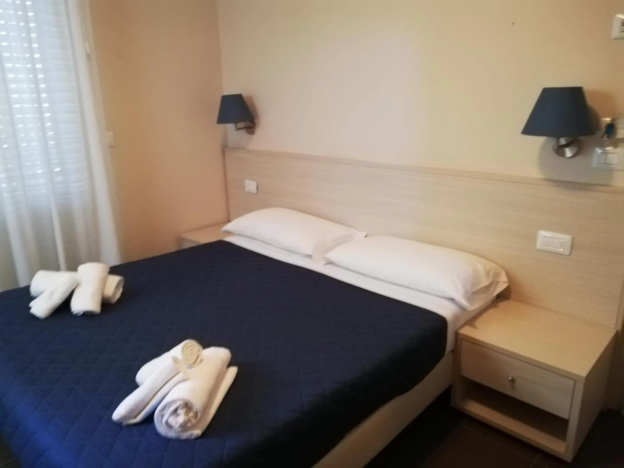 Bed in Hotel Alabama