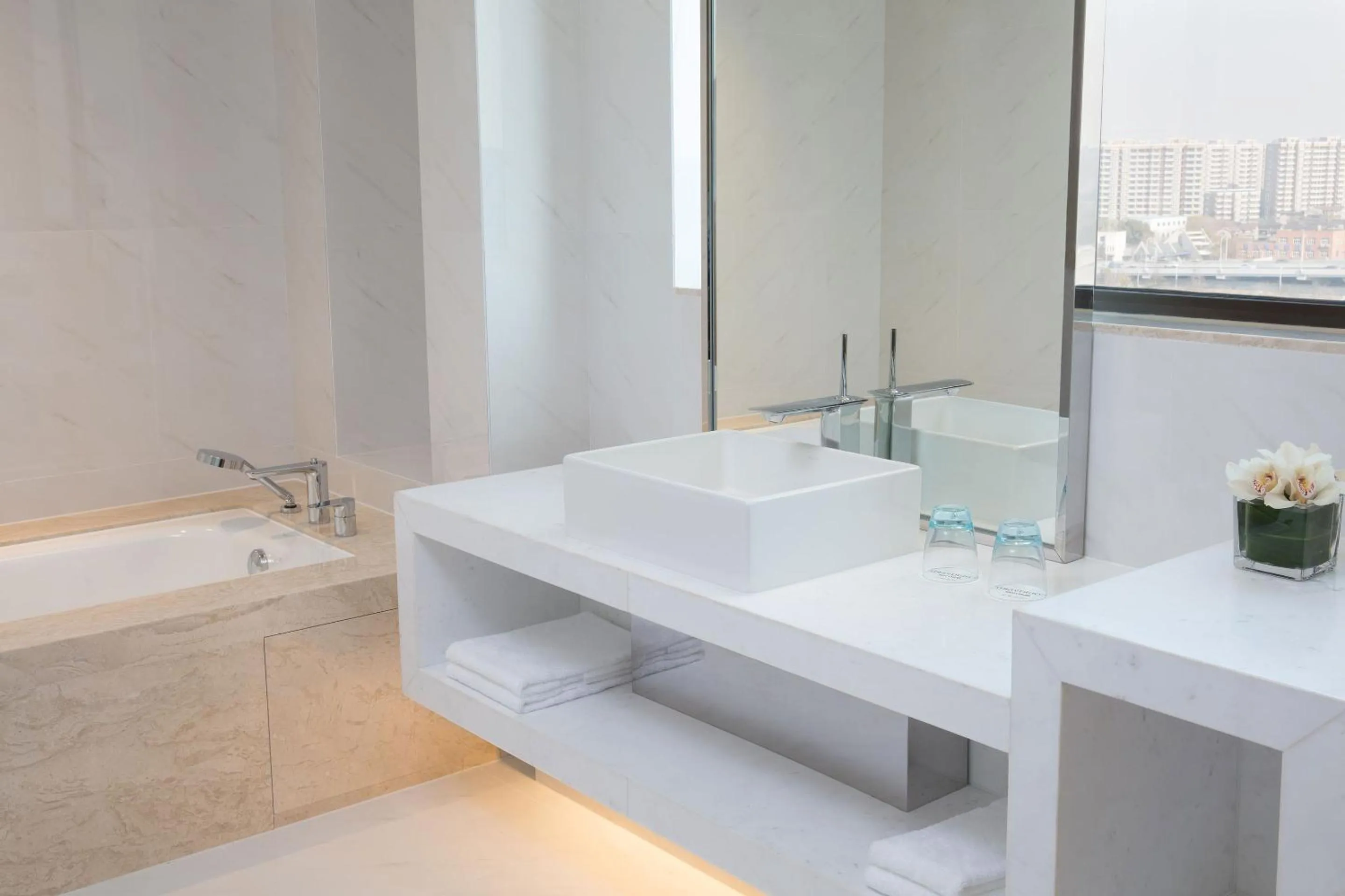 Toilet in Courtyard by Marriott Shanghai Changfeng Park