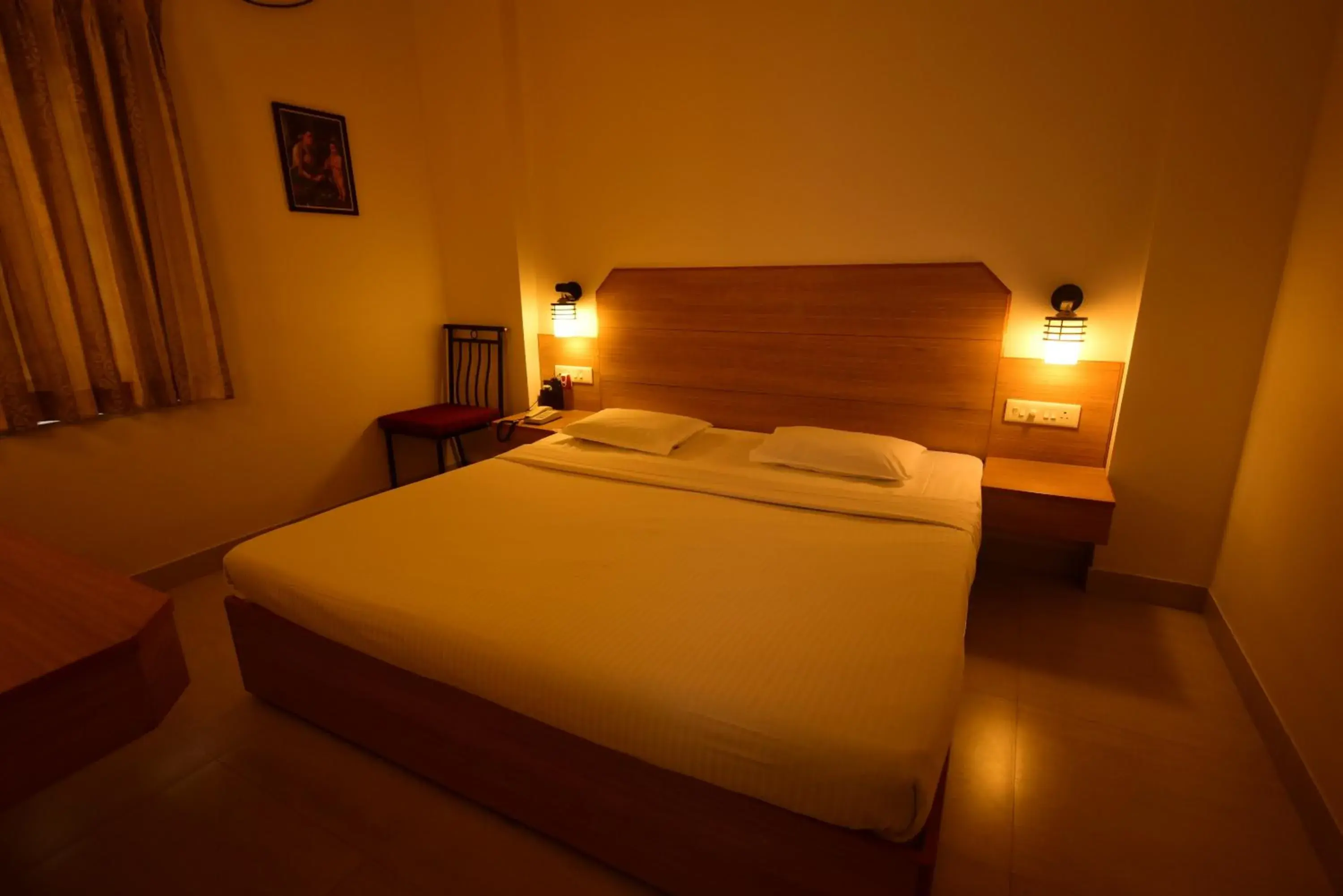 Deluxe Double Room (2 Adults + 1 Child) in Ess Pe Inn Deluxe Double Room (2 Adults + 1 Child) in Ess Pe Inn