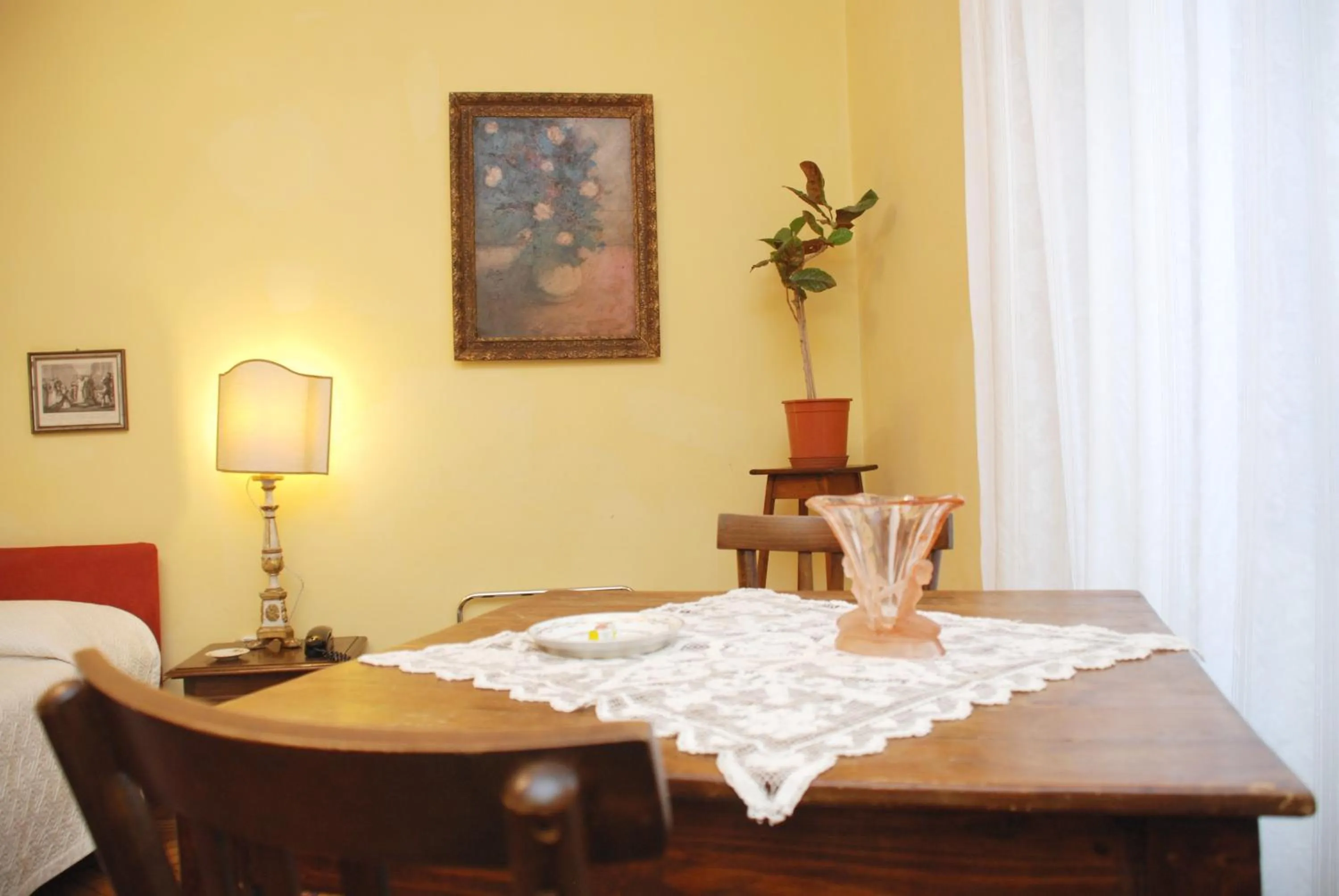 Decorative detail, Bed in Locanda Borgonuovo