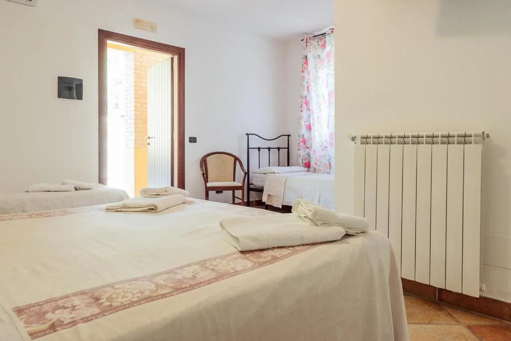 Bedroom, Bed in Agriturismo San Basilio