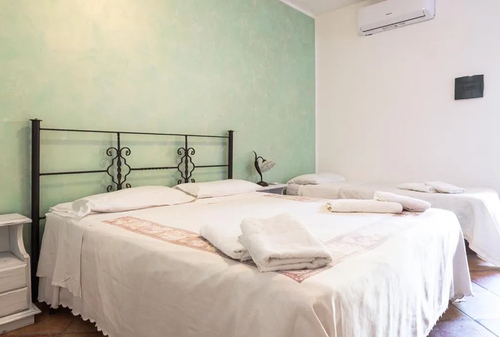 Bedroom, Bed in Agriturismo San Basilio