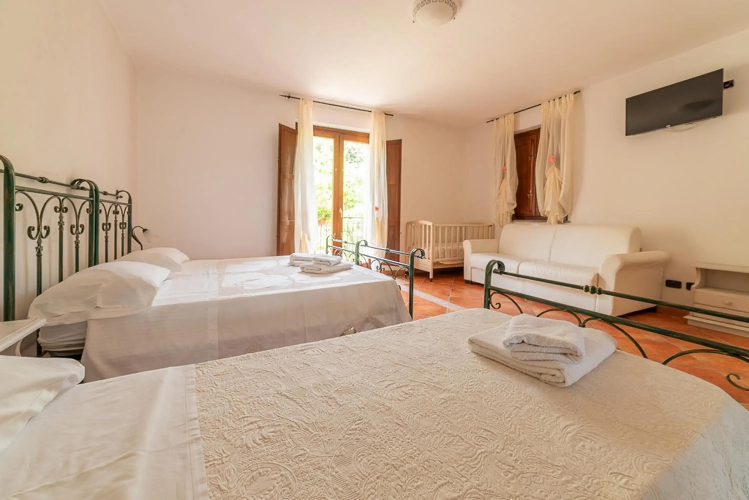 Family Room in Agriturismo San Basilio Family Room in Agriturismo San Basilio