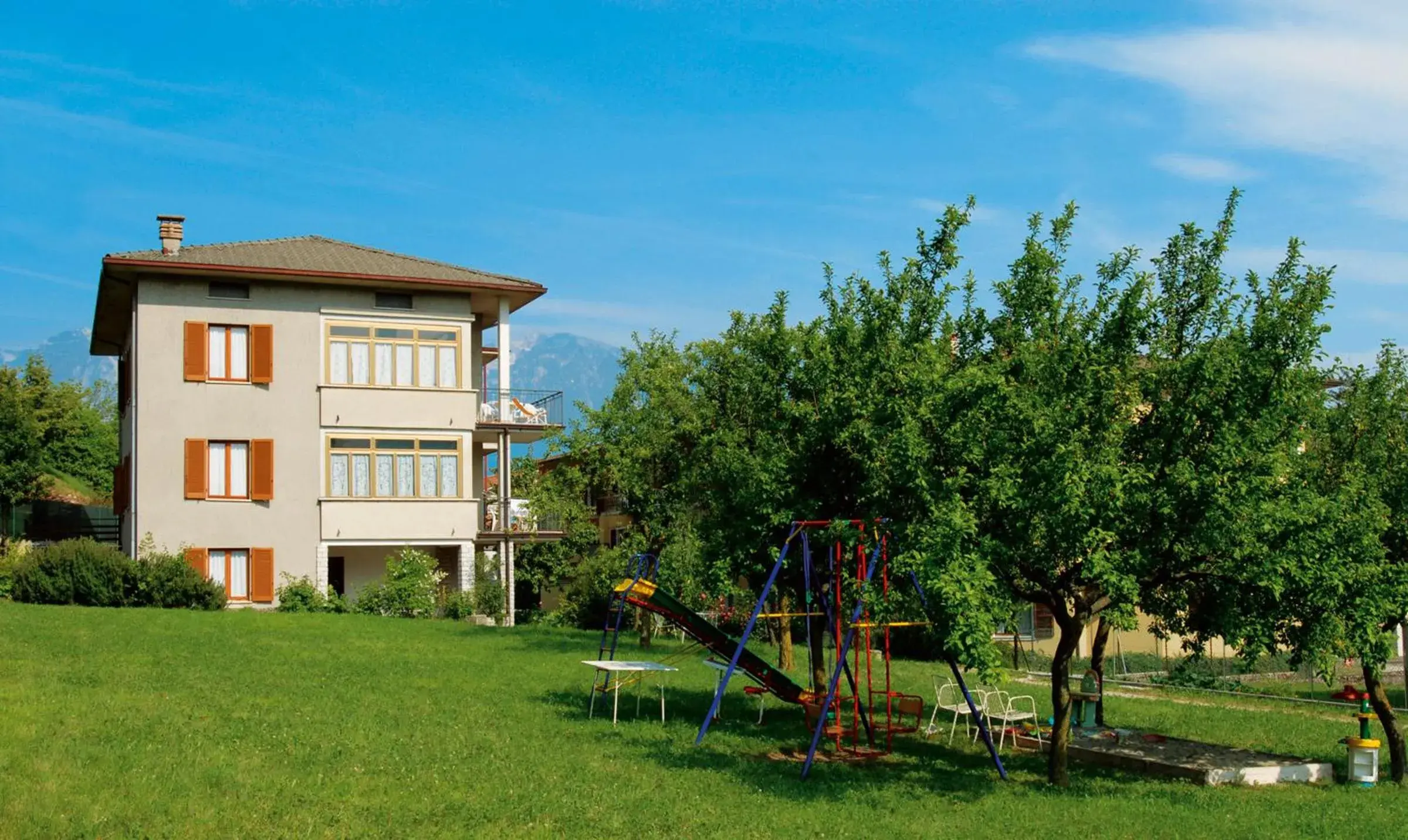 Garden, Property Building in Hotel Astra