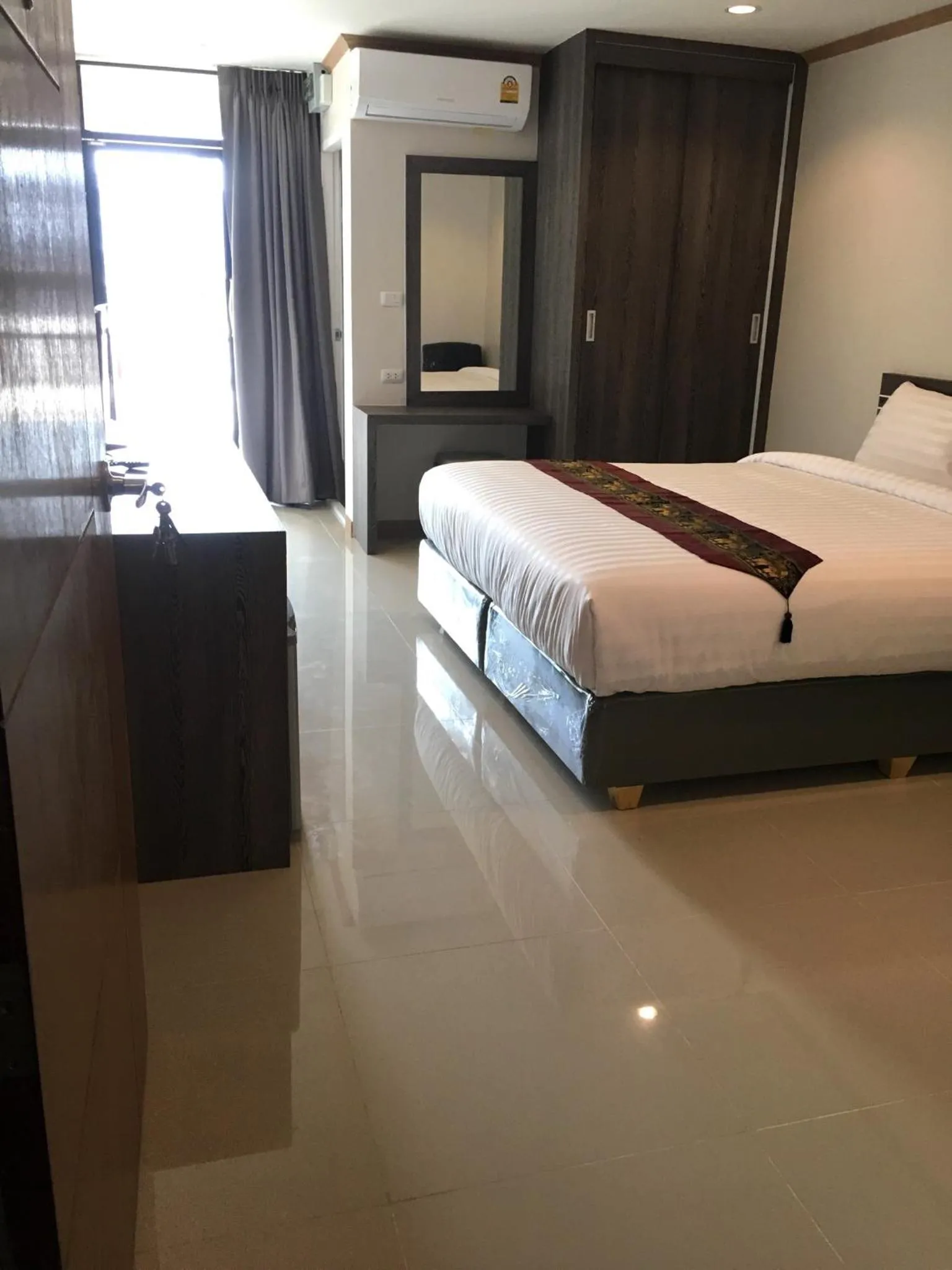 Bed in Sunlight Hotel