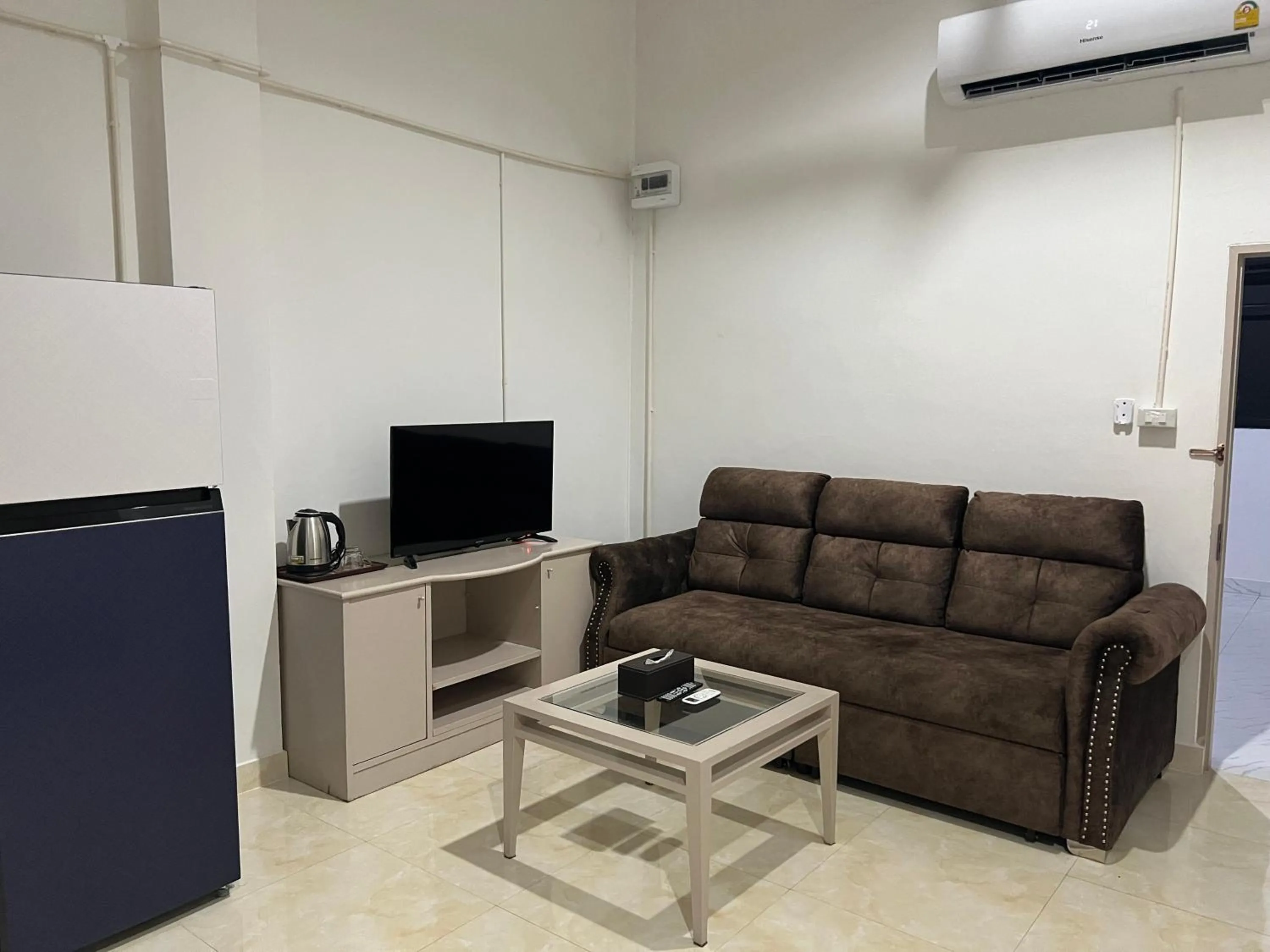 Area and facilities in Mall Suites Hotel