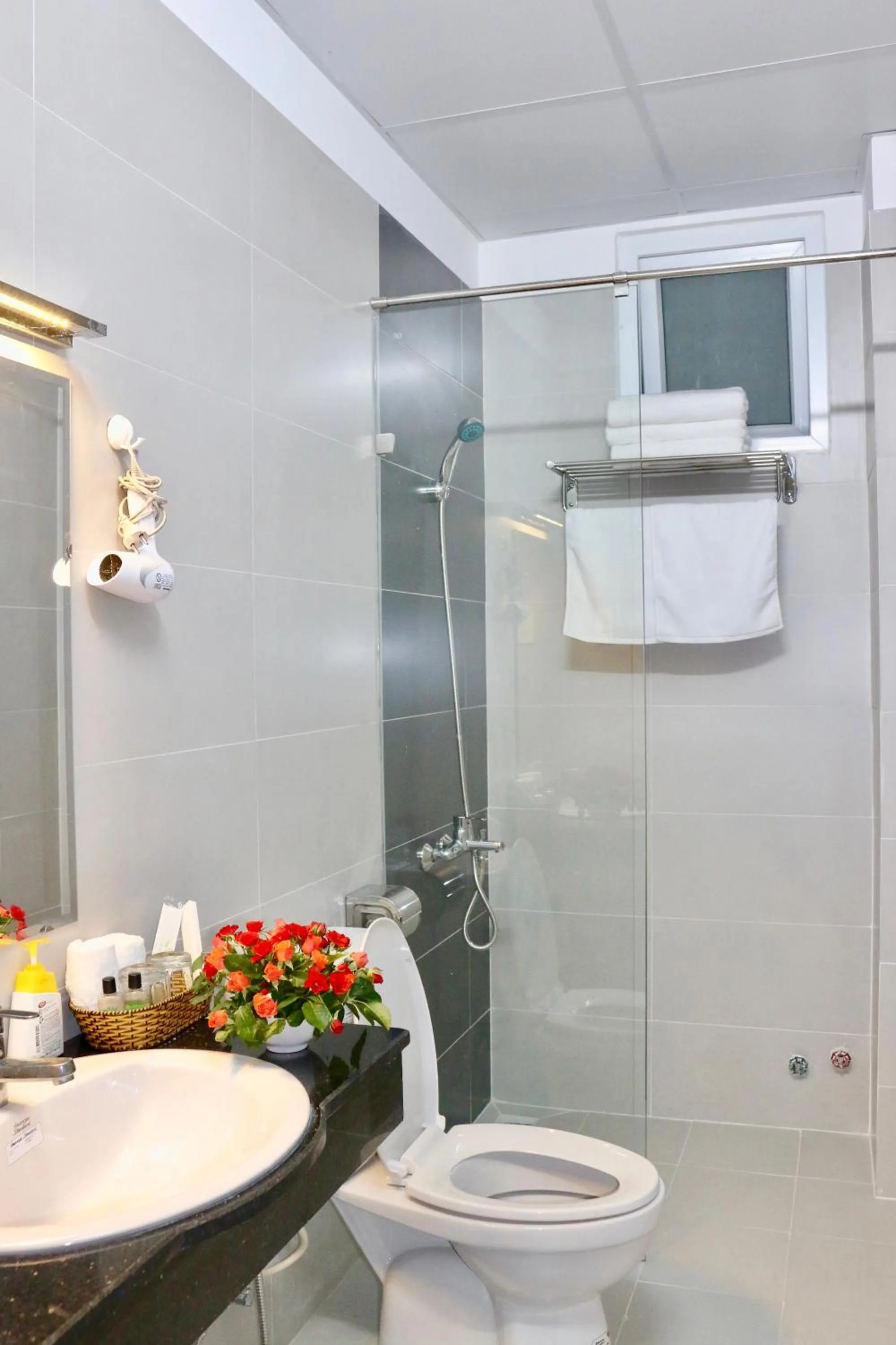 Shower in Dalat ECO Hotel 2