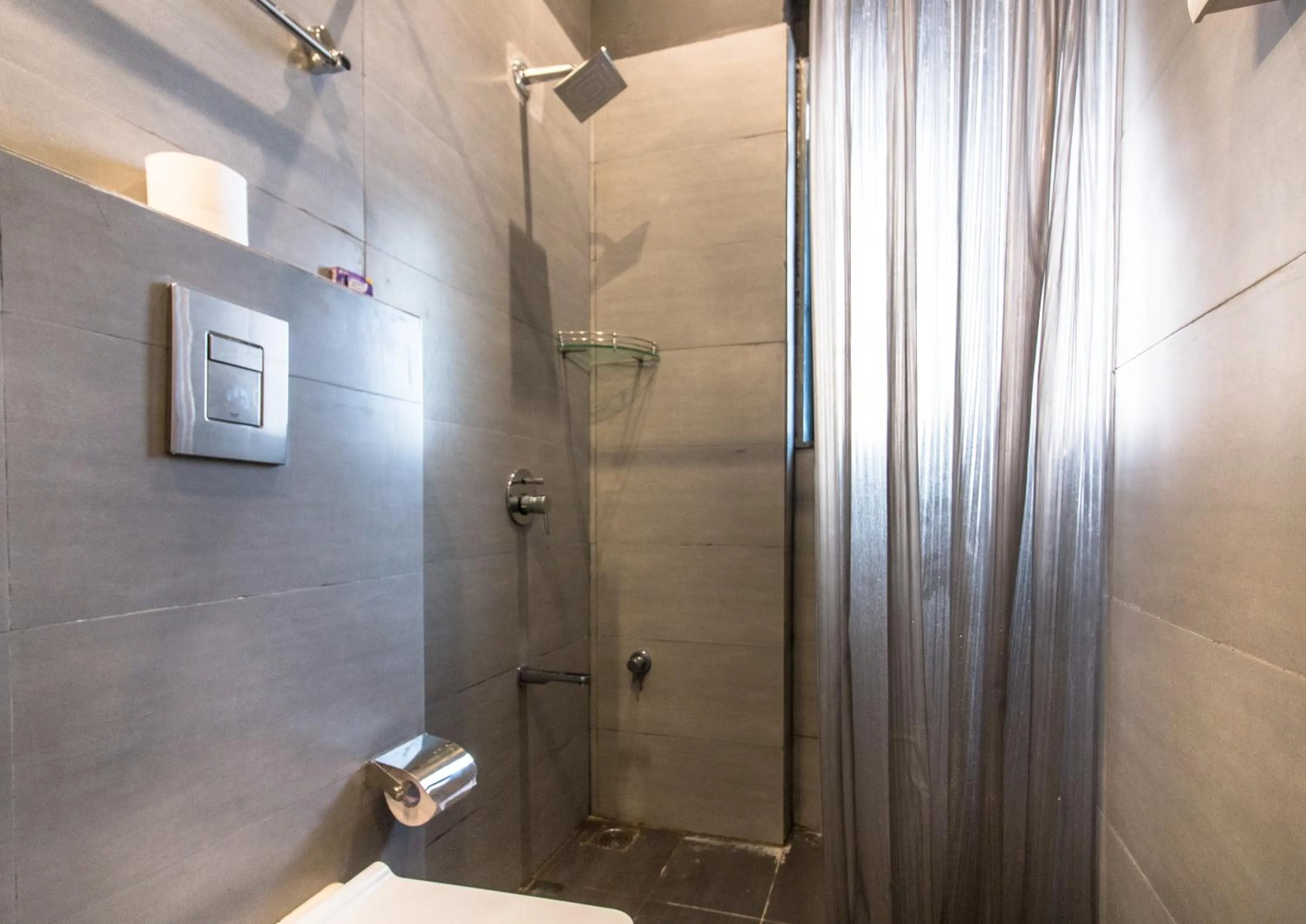 Bathroom in Backpacker Cowies