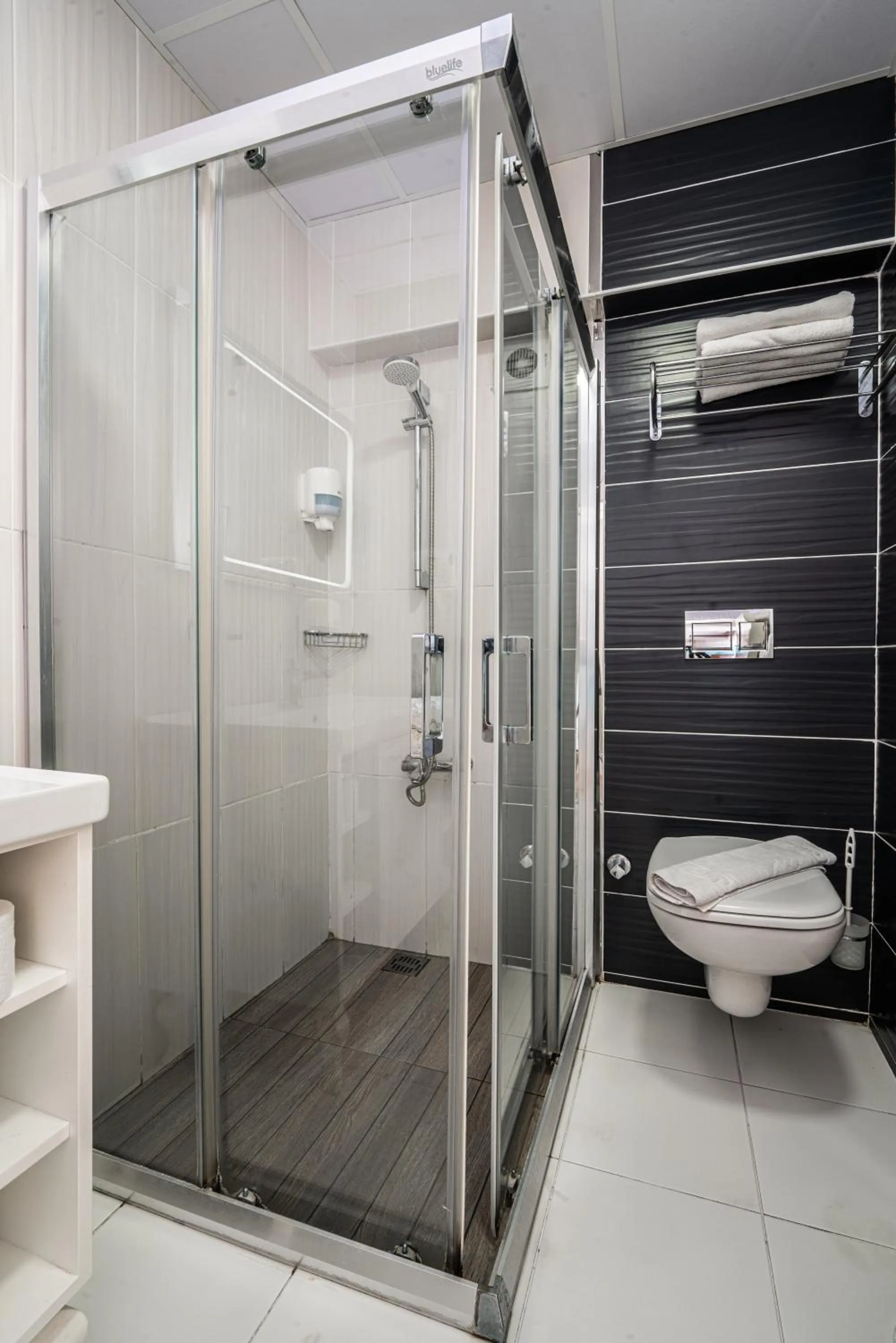 Shower in Manolya Hotel