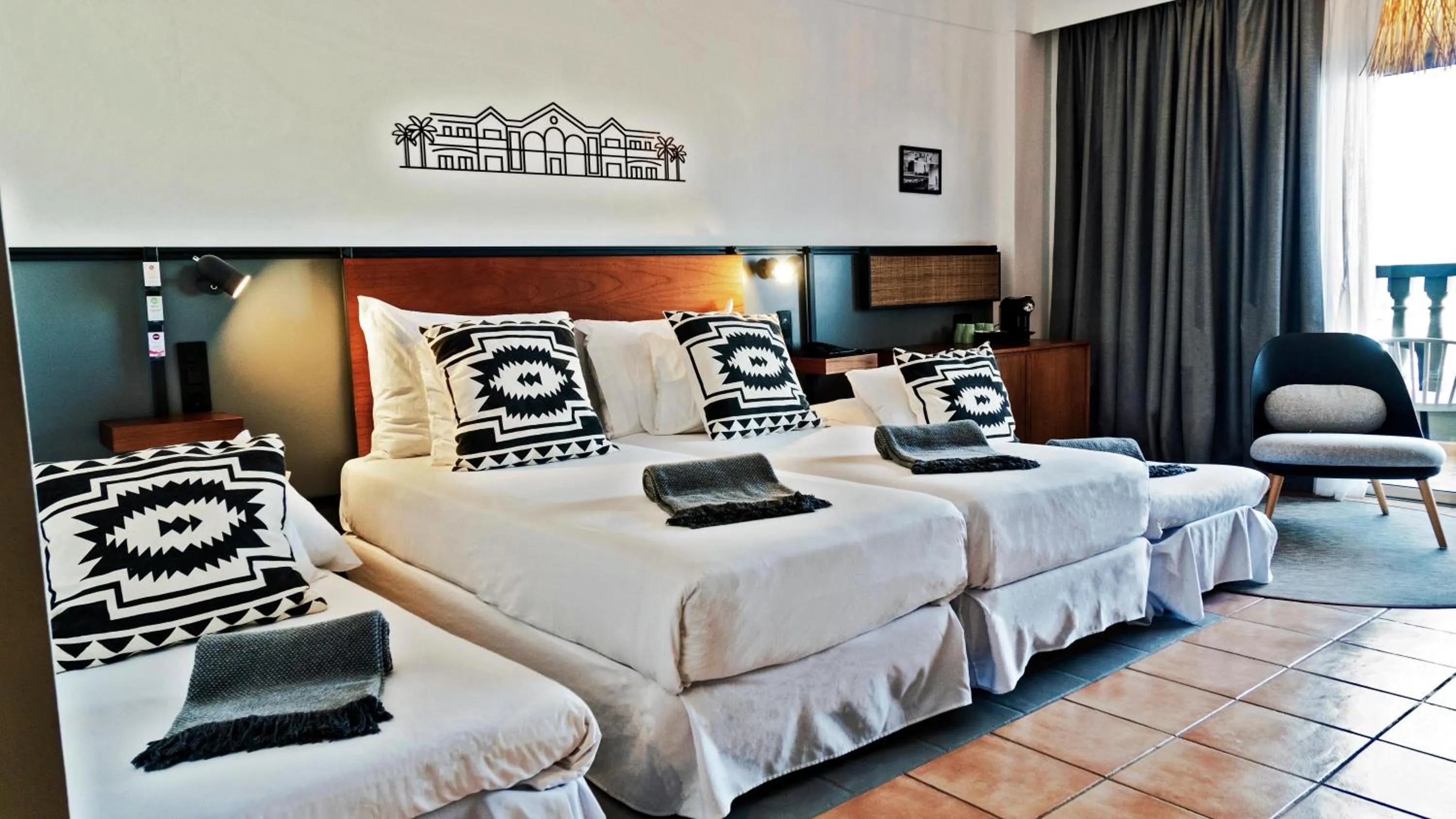 Photo of the whole room, Bed in Coral Cotillo Beach