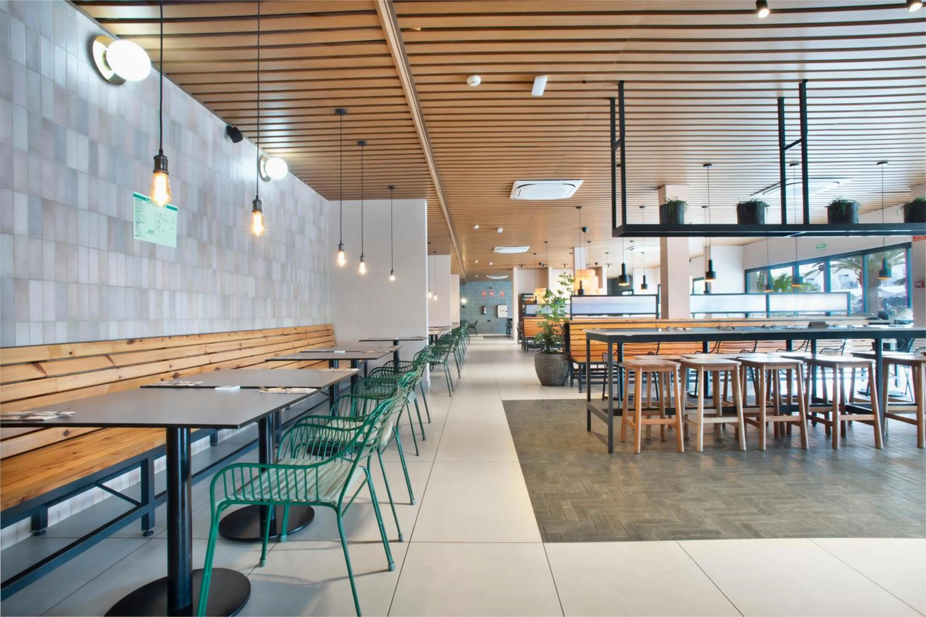 Restaurant/places to eat in Coral Cotillo Beach